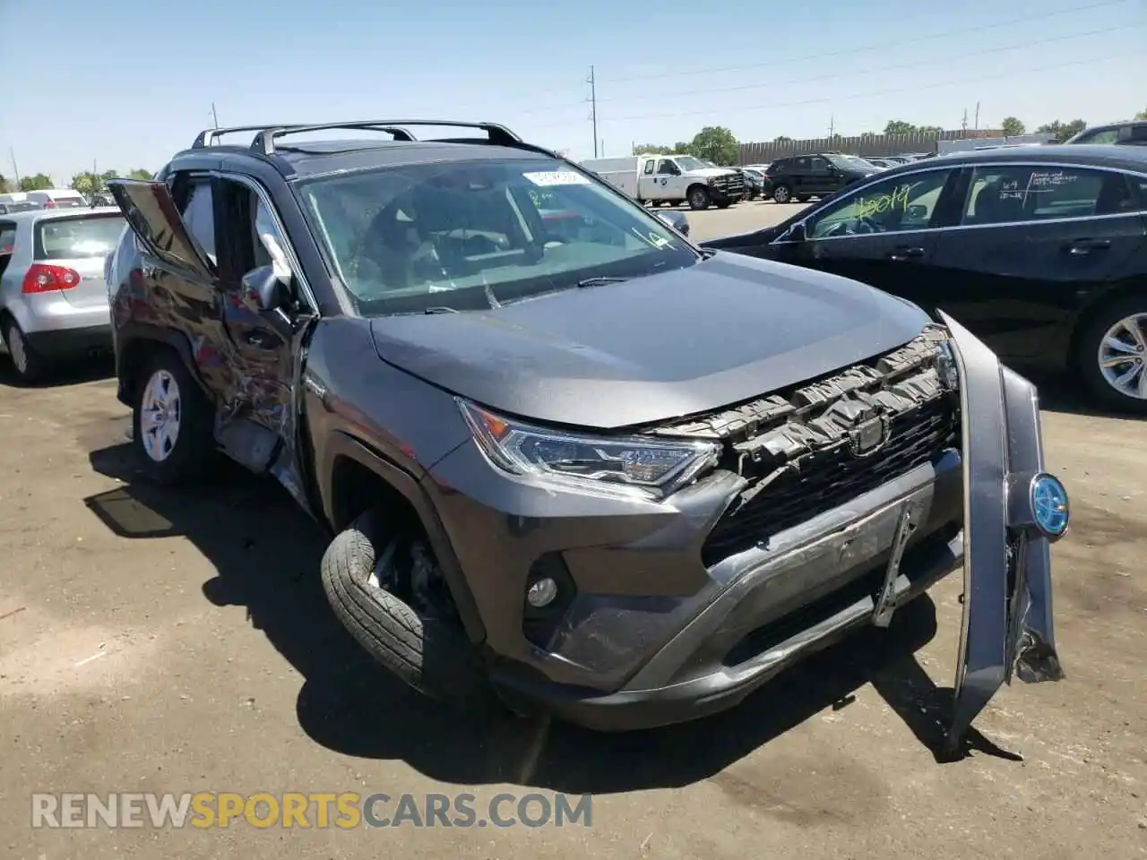 1 Фотография поврежденного автомобиля 2T3RWRFV2KW013702 TOYOTA RAV4 2019