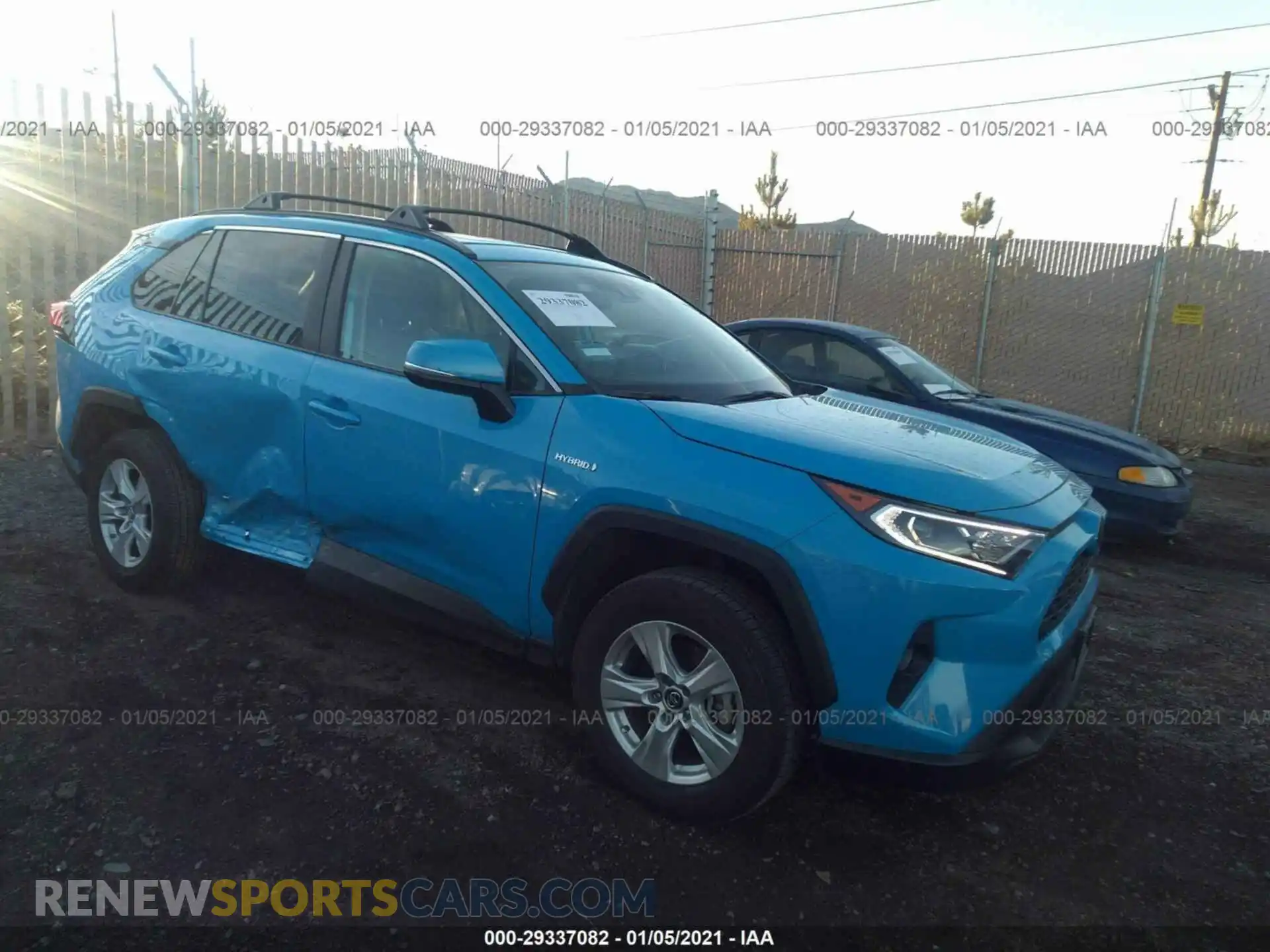 1 Фотография поврежденного автомобиля 2T3RWRFV2KW032055 TOYOTA RAV4 2019