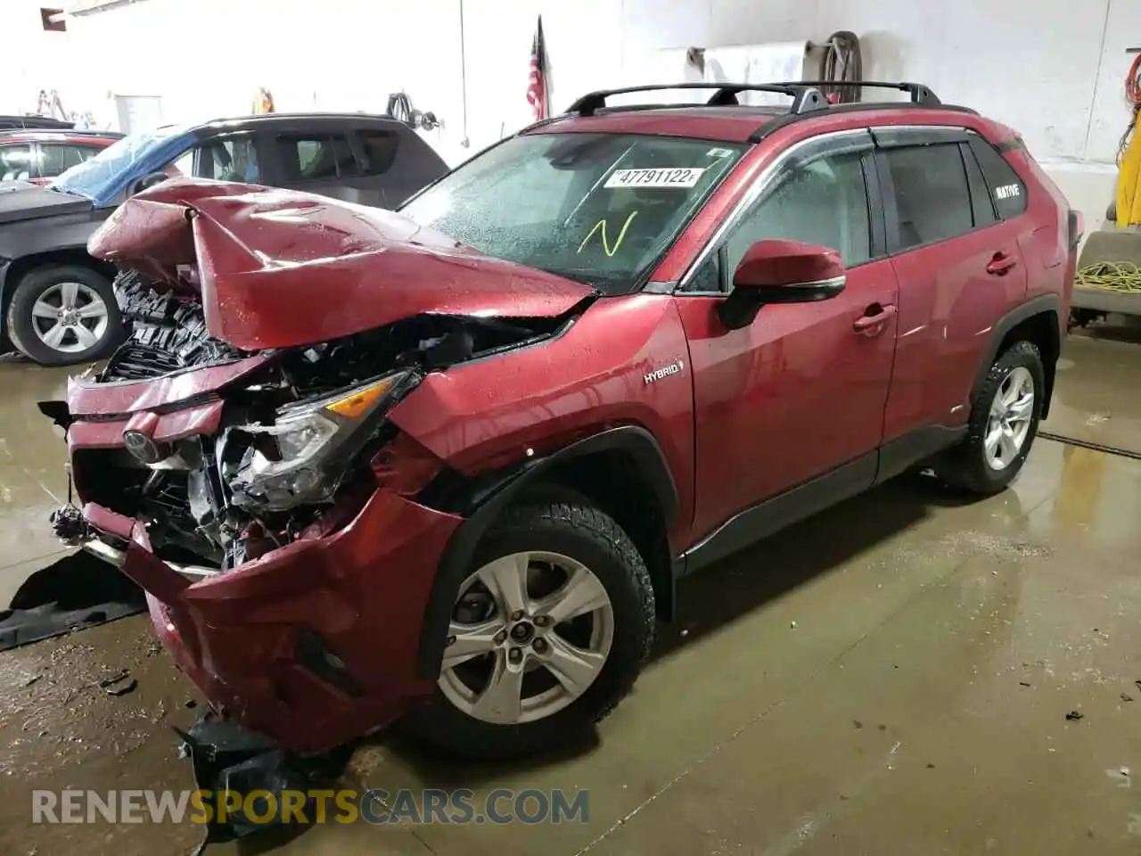 2 Photograph of a damaged car 2T3RWRFV2KW037305 TOYOTA RAV4 2019
