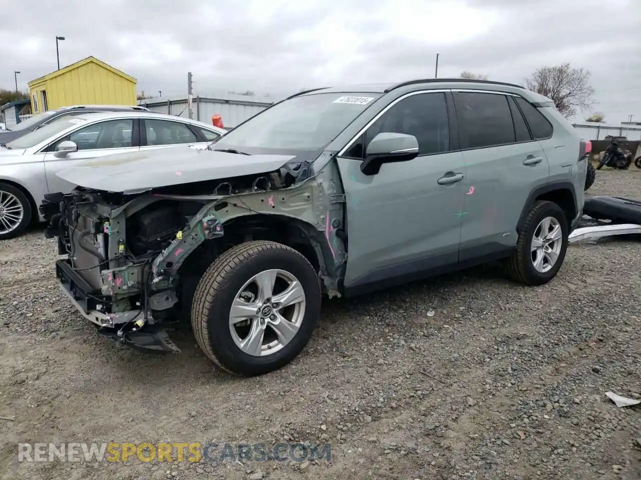 1 Photograph of a damaged car 2T3RWRFV3KW013546 TOYOTA RAV4 2019