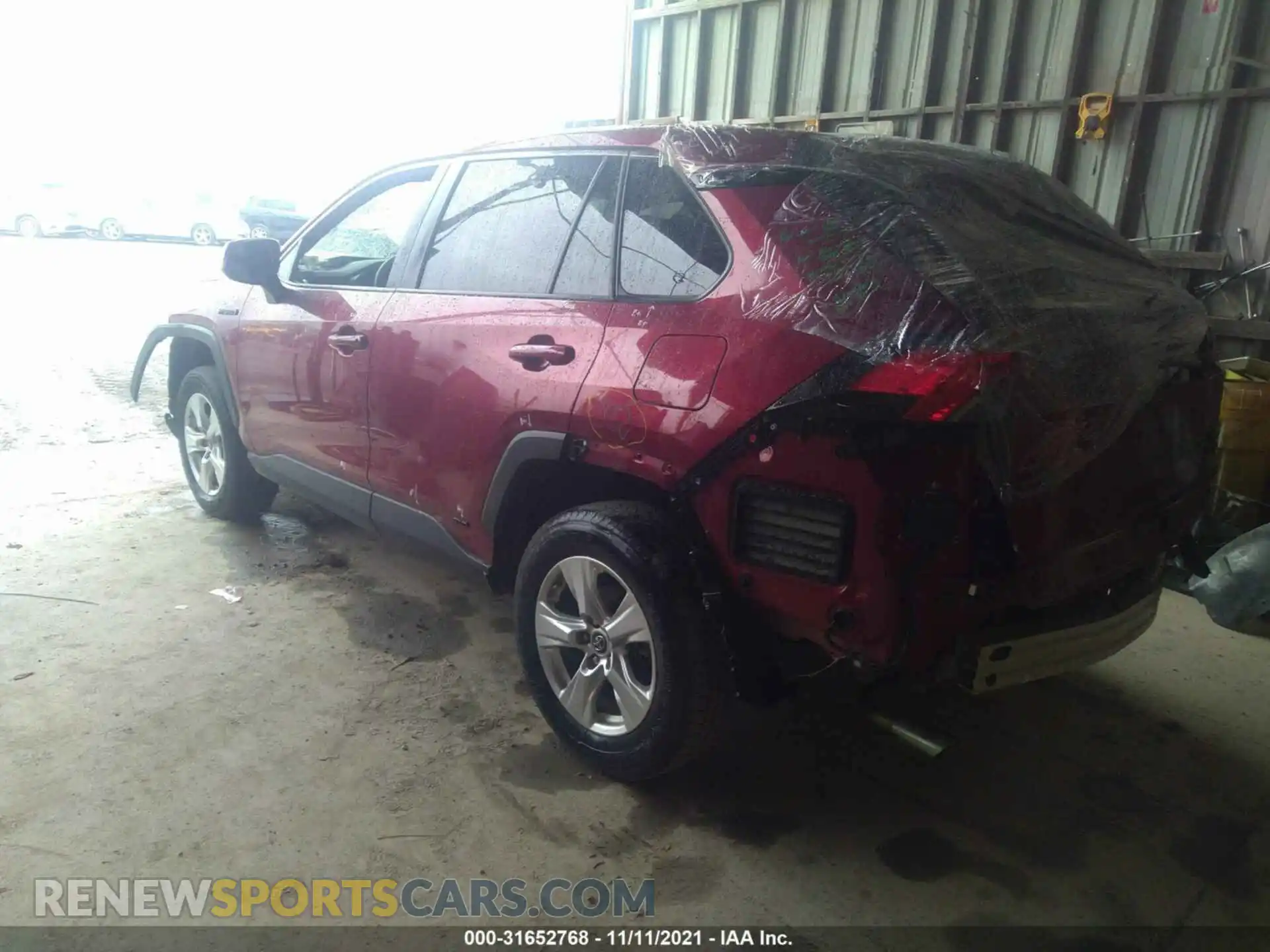 3 Photograph of a damaged car 2T3RWRFV5KW024449 TOYOTA RAV4 2019