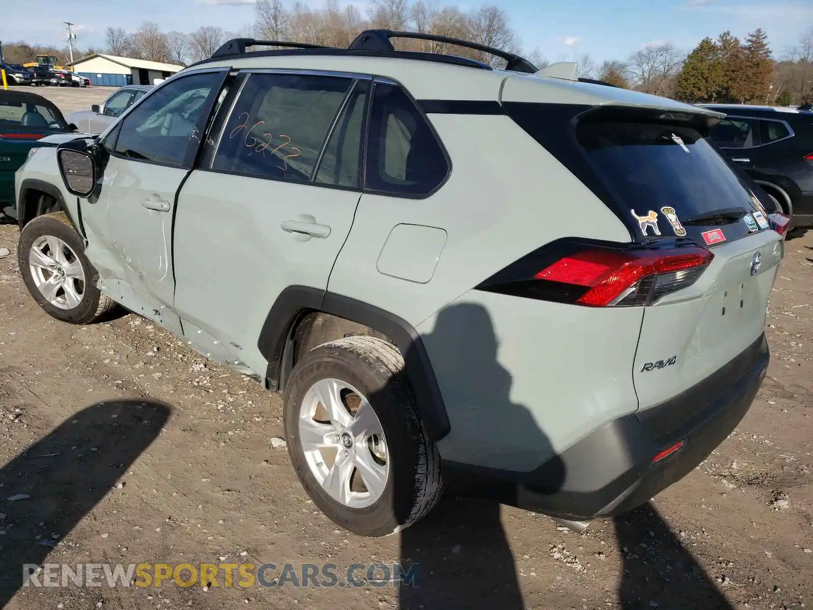 3 Photograph of a damaged car 2T3RWRFV9KW018461 TOYOTA RAV4 2019