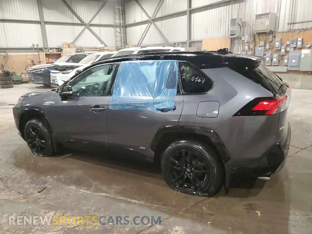 2 Photograph of a damaged car 2T3RWRFV9KW032280 TOYOTA RAV4 2019