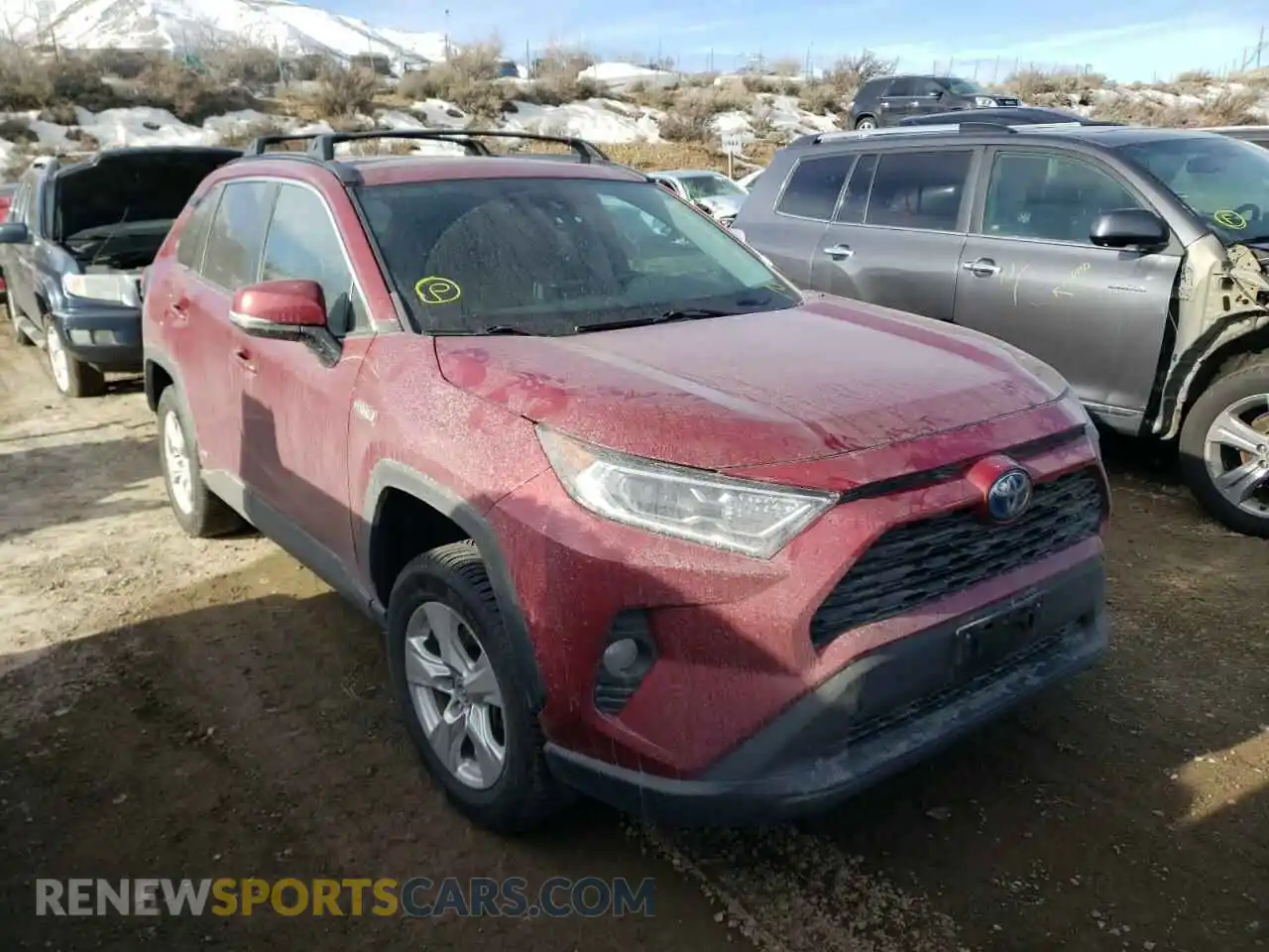 1 Photograph of a damaged car 2T3RWRFVXKW014144 TOYOTA RAV4 2019