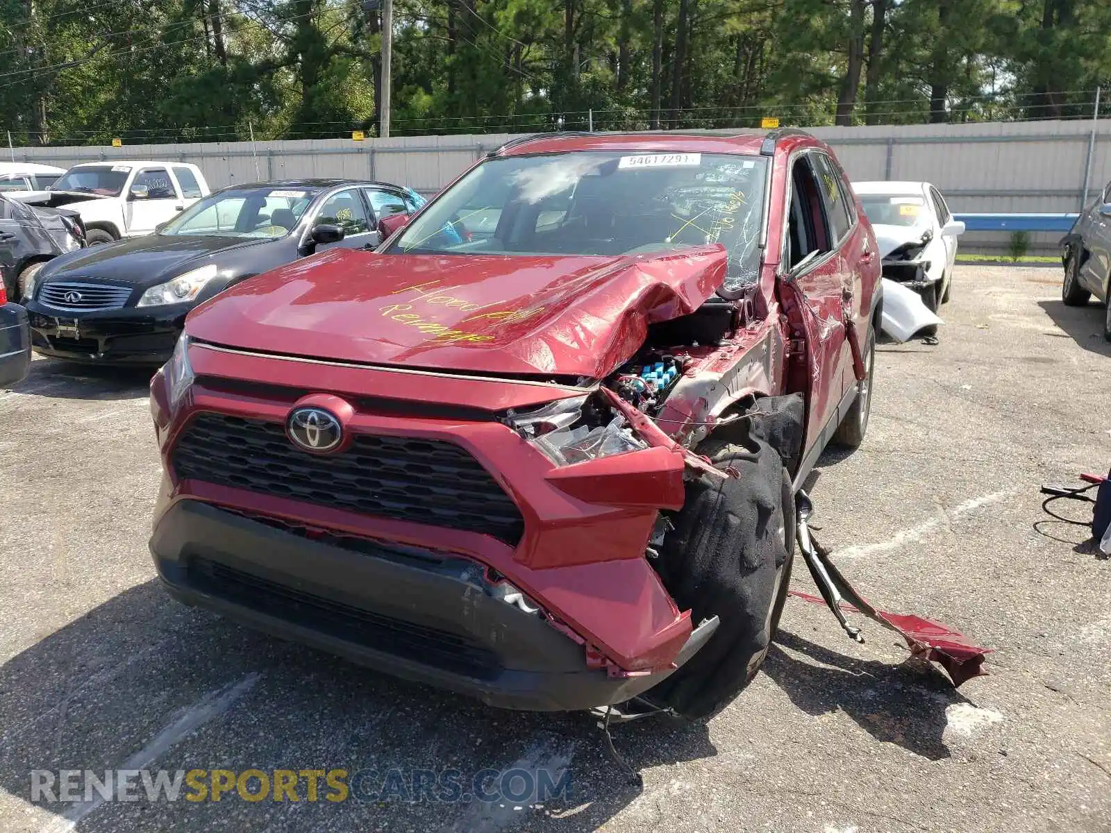 2 Фотография поврежденного автомобиля 2T3W1RFV0KC025575 TOYOTA RAV4 2019