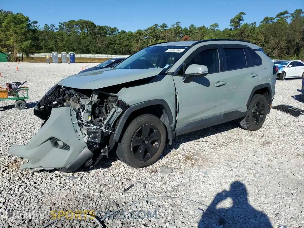 1 Photograph of a damaged car 2T3W1RFV2KC004288 TOYOTA RAV4 2019