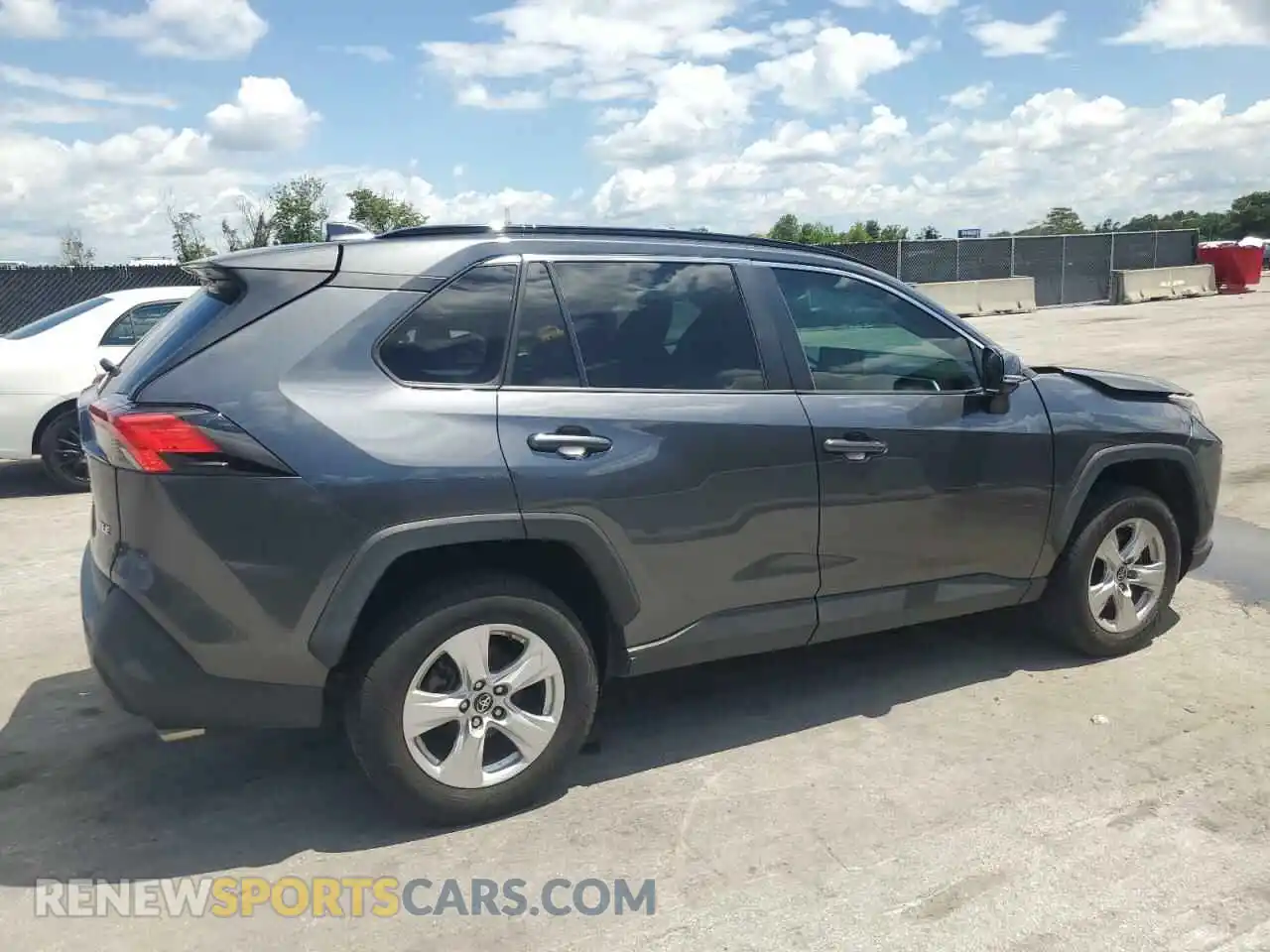 3 Photograph of a damaged car 2T3W1RFV2KC028316 TOYOTA RAV4 2019