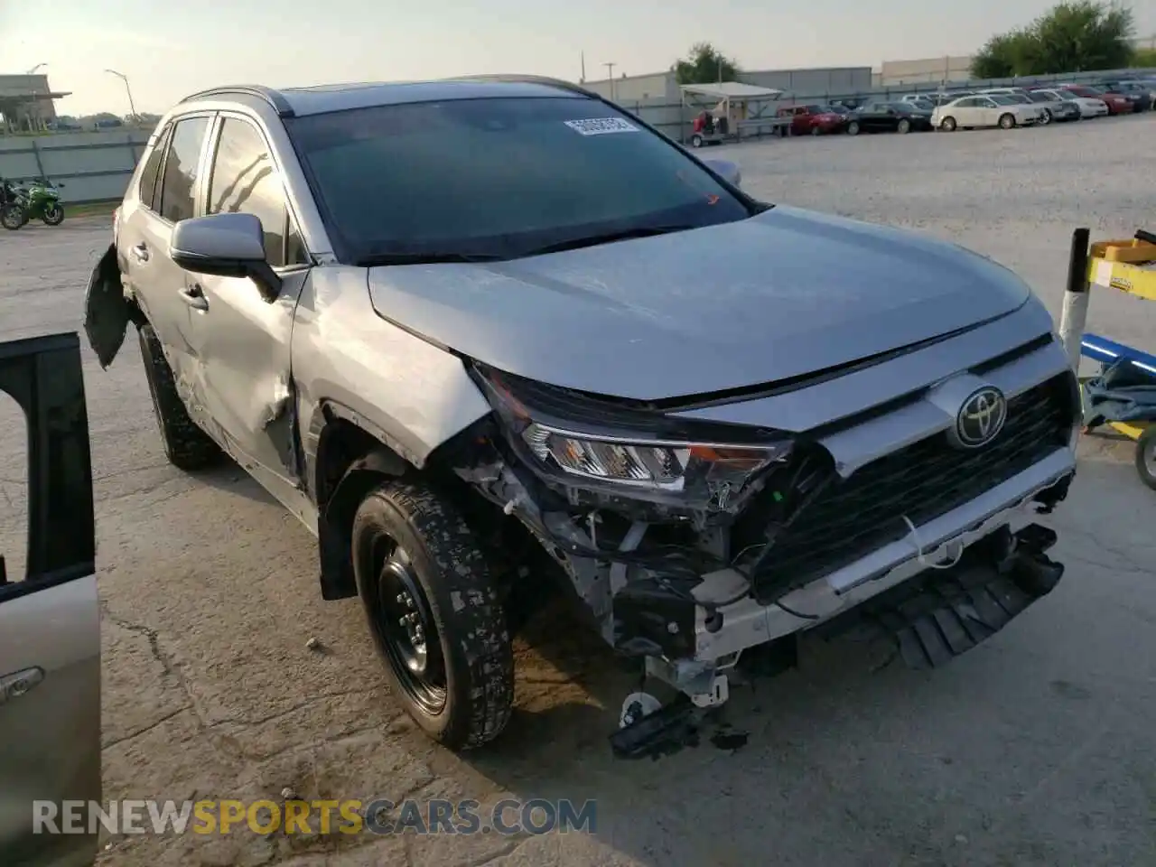 1 Photograph of a damaged car 2T3W1RFV3KC030771 TOYOTA RAV4 2019
