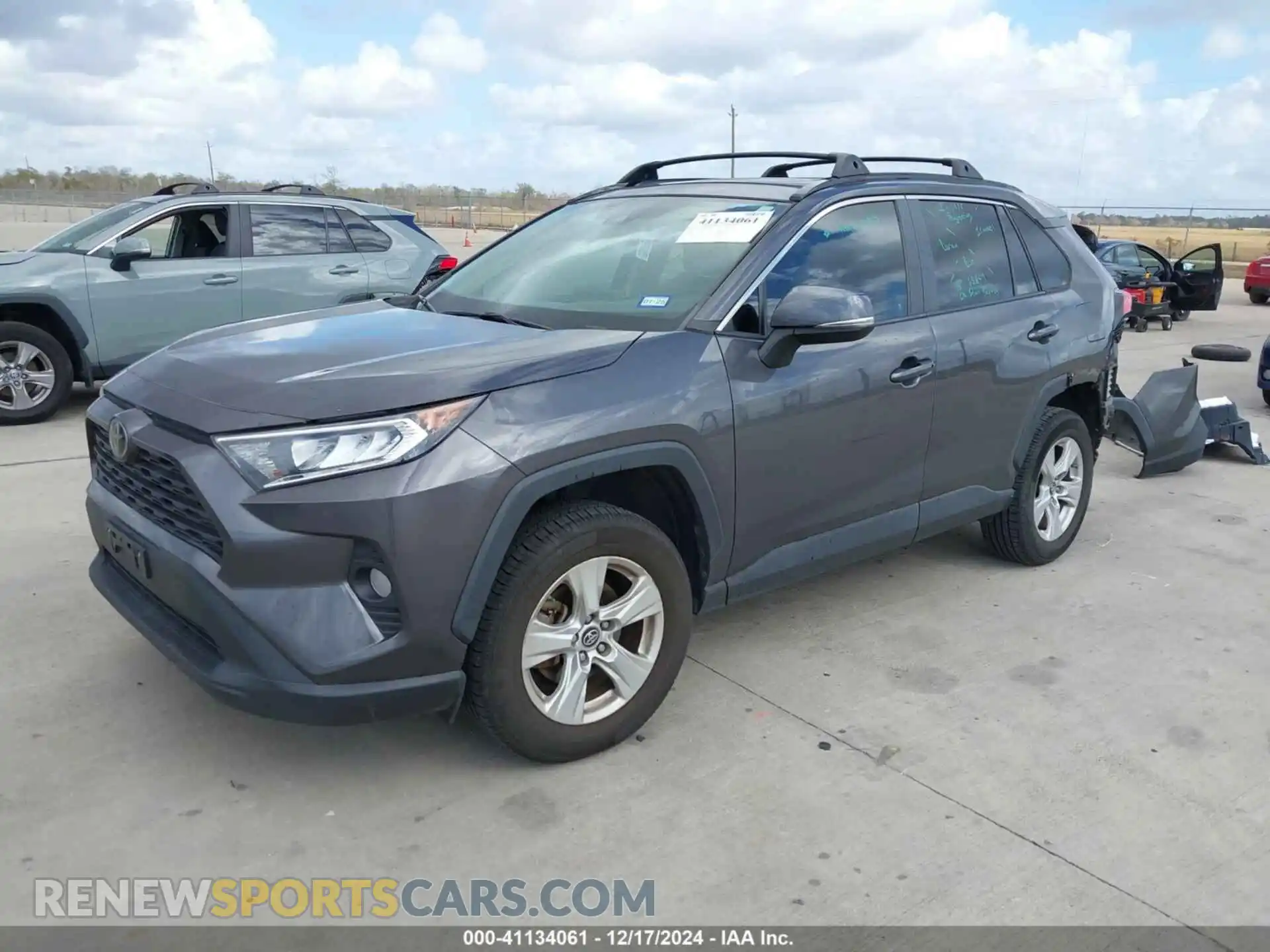 2 Photograph of a damaged car 2T3W1RFV3KW006842 TOYOTA RAV4 2019