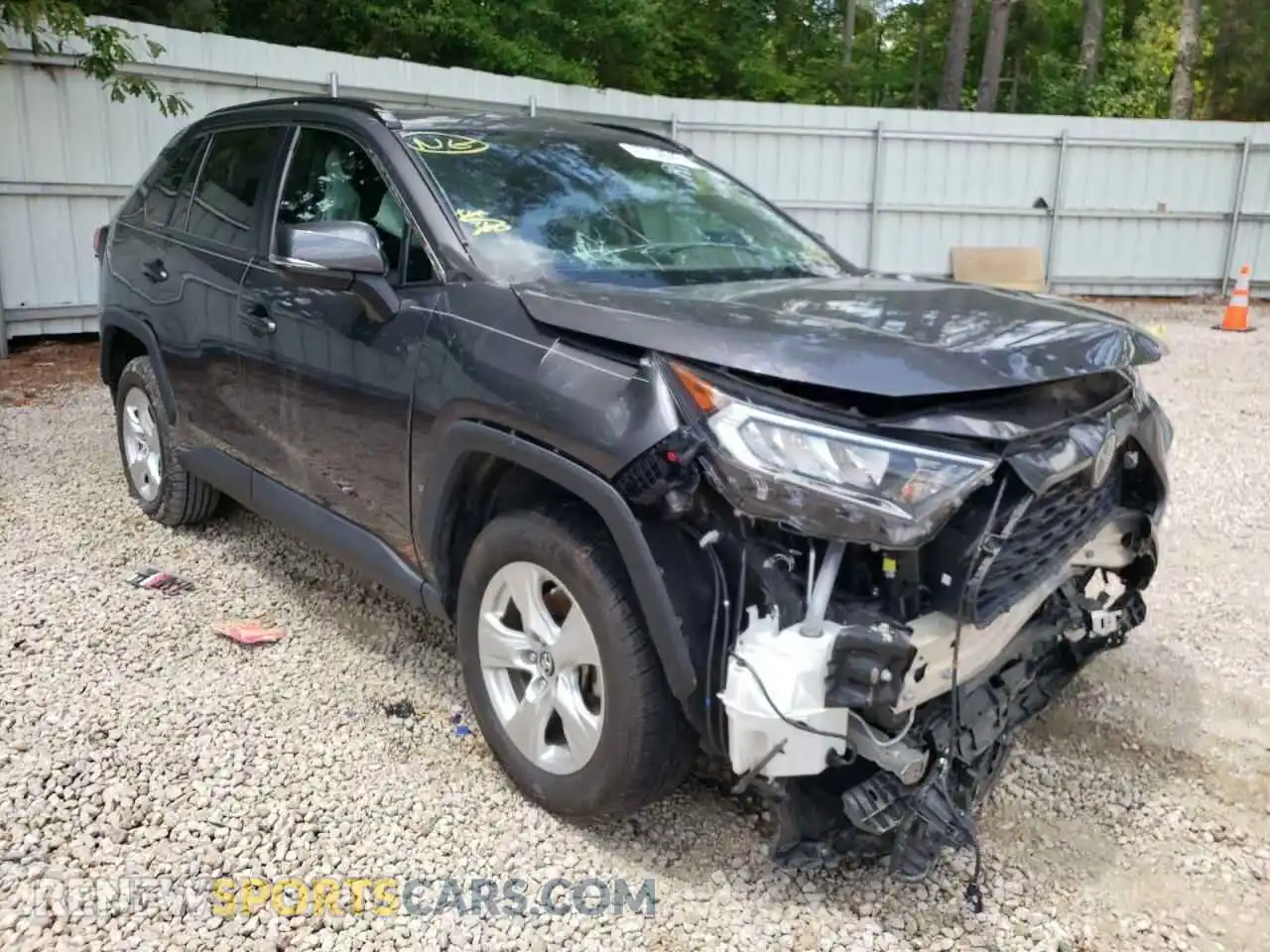 1 Photograph of a damaged car 2T3W1RFV3KW010664 TOYOTA RAV4 2019