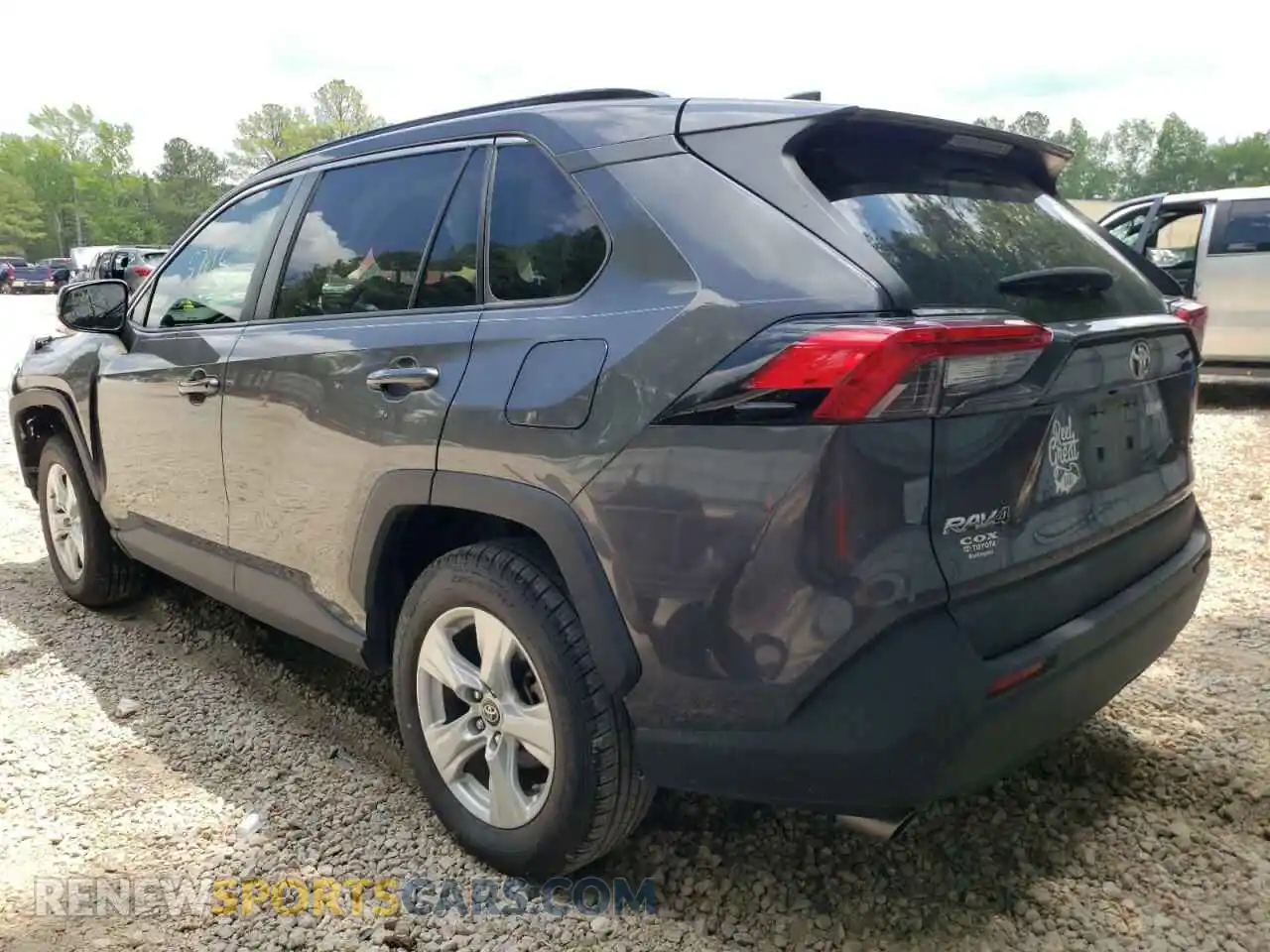 3 Photograph of a damaged car 2T3W1RFV3KW010664 TOYOTA RAV4 2019