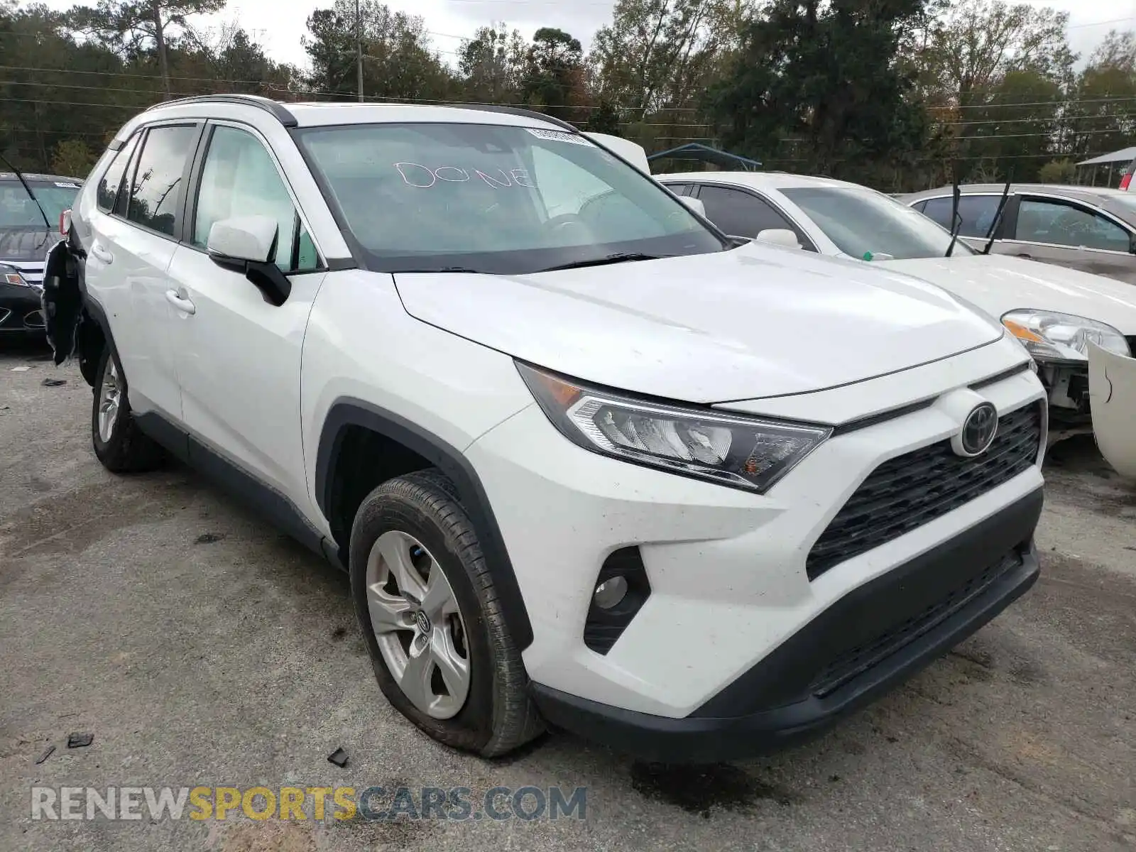 1 Photograph of a damaged car 2T3W1RFV4KC031007 TOYOTA RAV4 2019