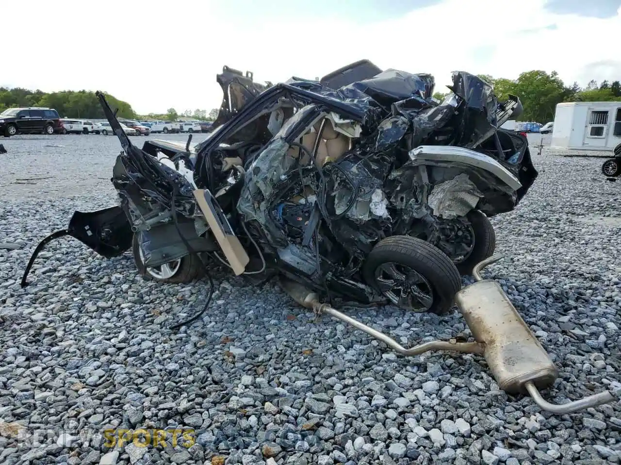 2 Photograph of a damaged car 2T3W1RFV4KW004470 TOYOTA RAV4 2019