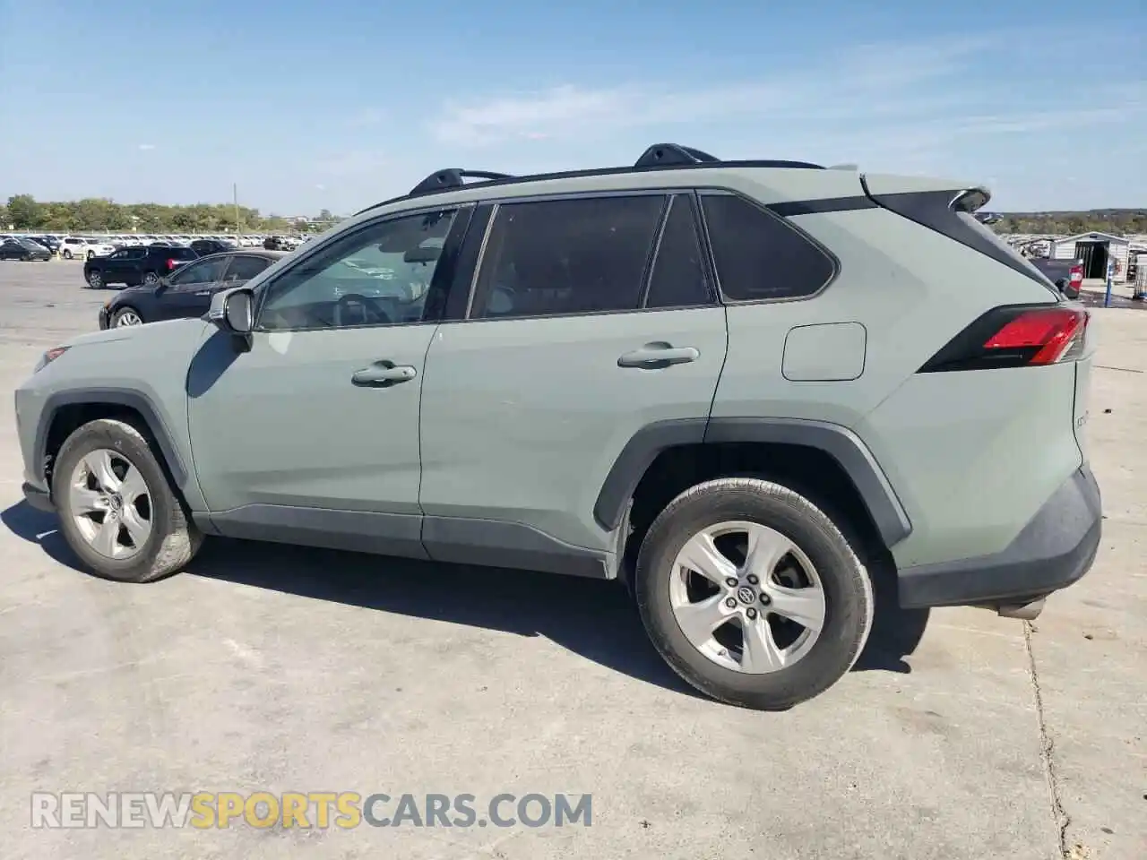 2 Photograph of a damaged car 2T3W1RFV4KW032432 TOYOTA RAV4 2019
