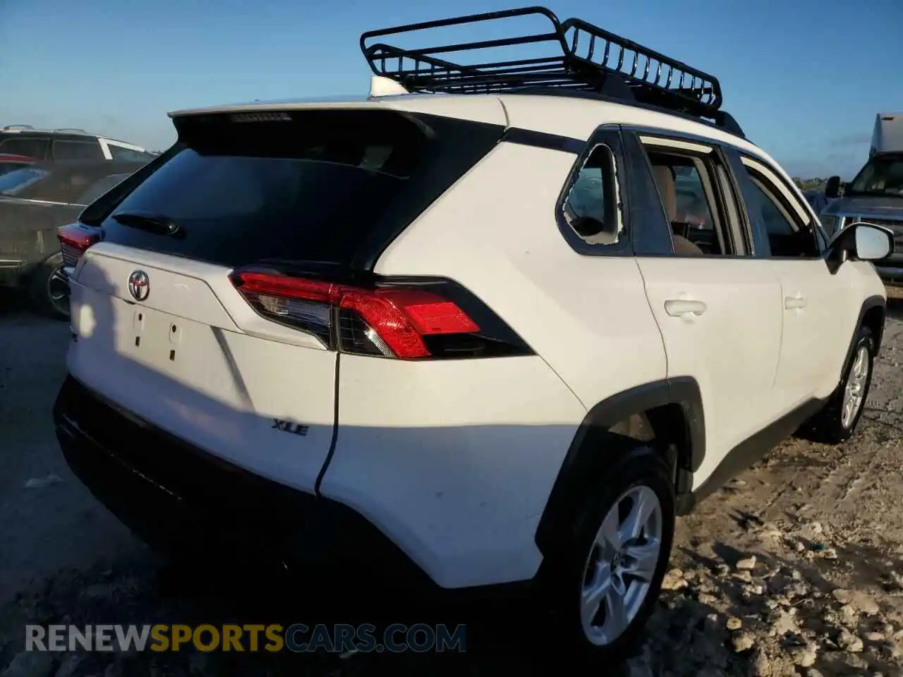 3 Photograph of a damaged car 2T3W1RFV7KC024309 TOYOTA RAV4 2019