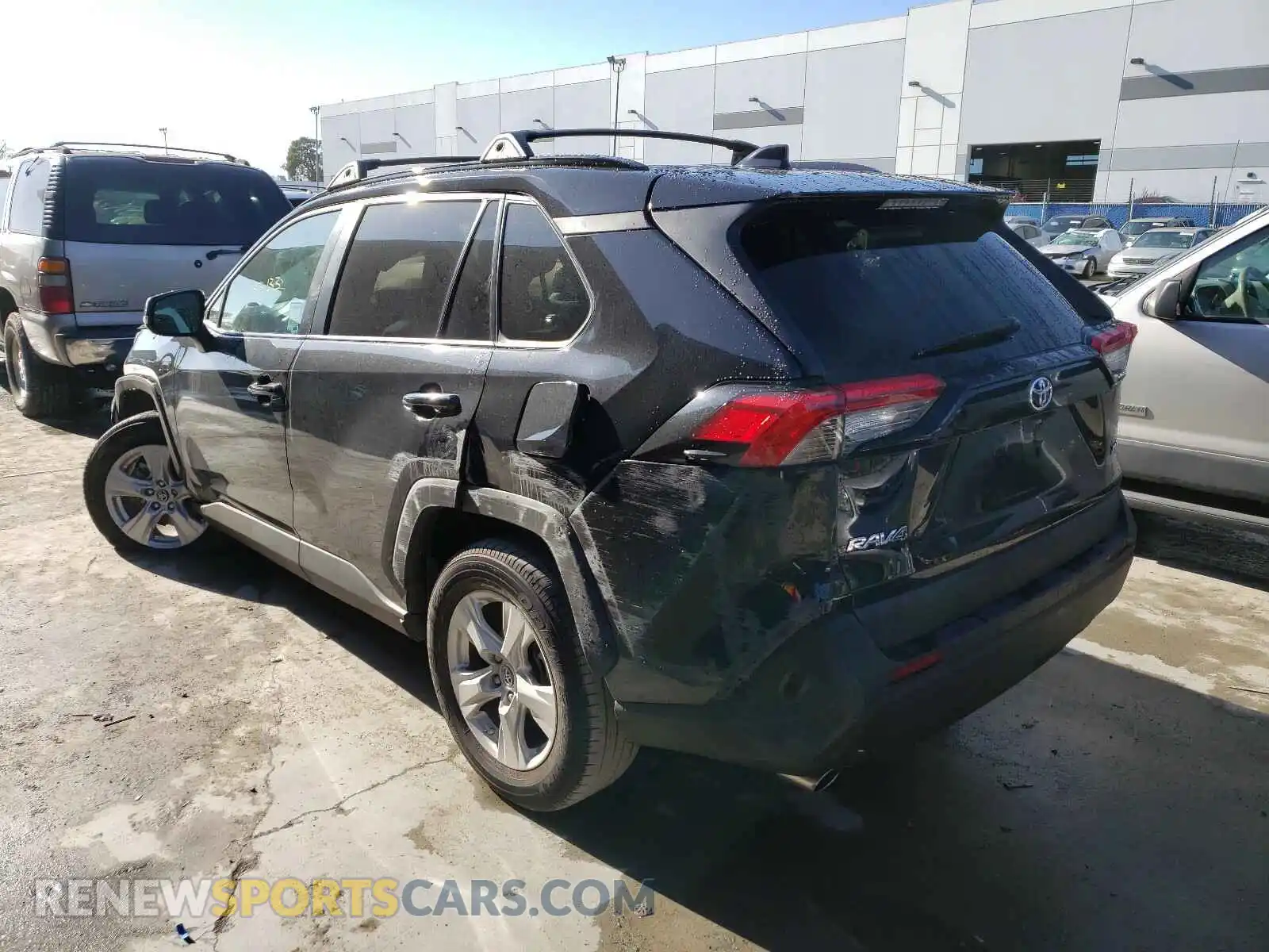 3 Photograph of a damaged car 2T3W1RFV8KC005462 TOYOTA RAV4 2019