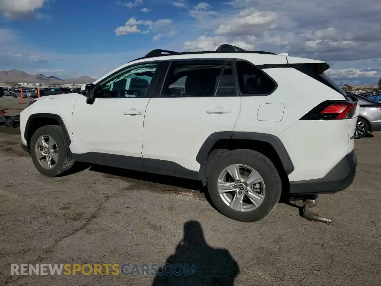2 Photograph of a damaged car 2T3W1RFV8KC028630 TOYOTA RAV4 2019