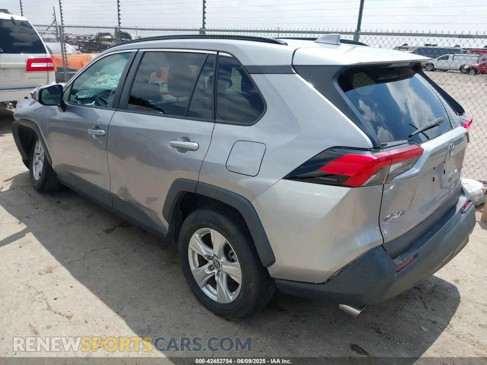 3 Photograph of a damaged car 2T3W1RFV9KC005471 TOYOTA RAV4 2019