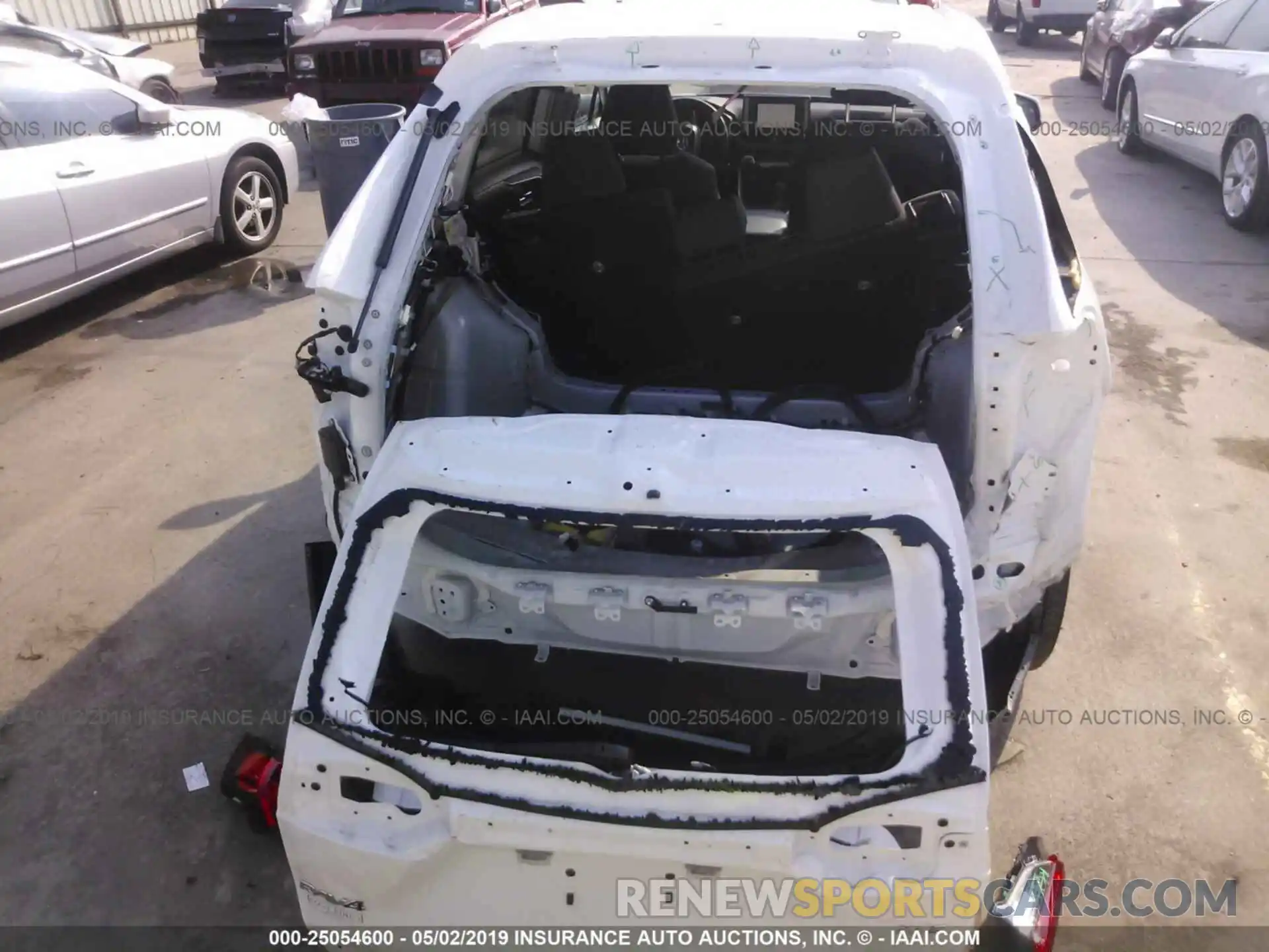 6 Photograph of a damaged car 2T3W1RFVXKW005025 TOYOTA RAV4 2019