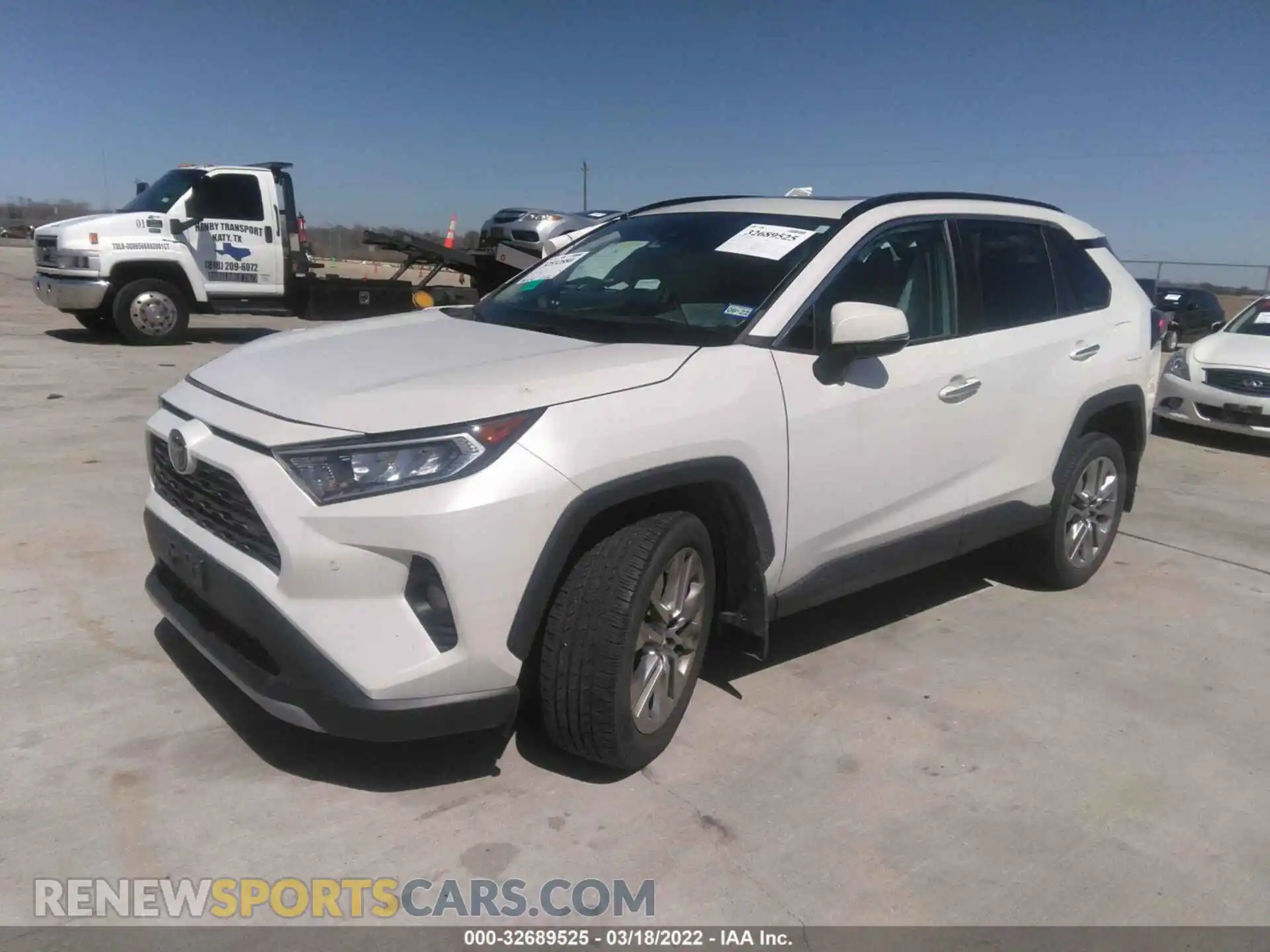 2 Photograph of a damaged car 2T3Y1RFV4KW024551 TOYOTA RAV4 2019