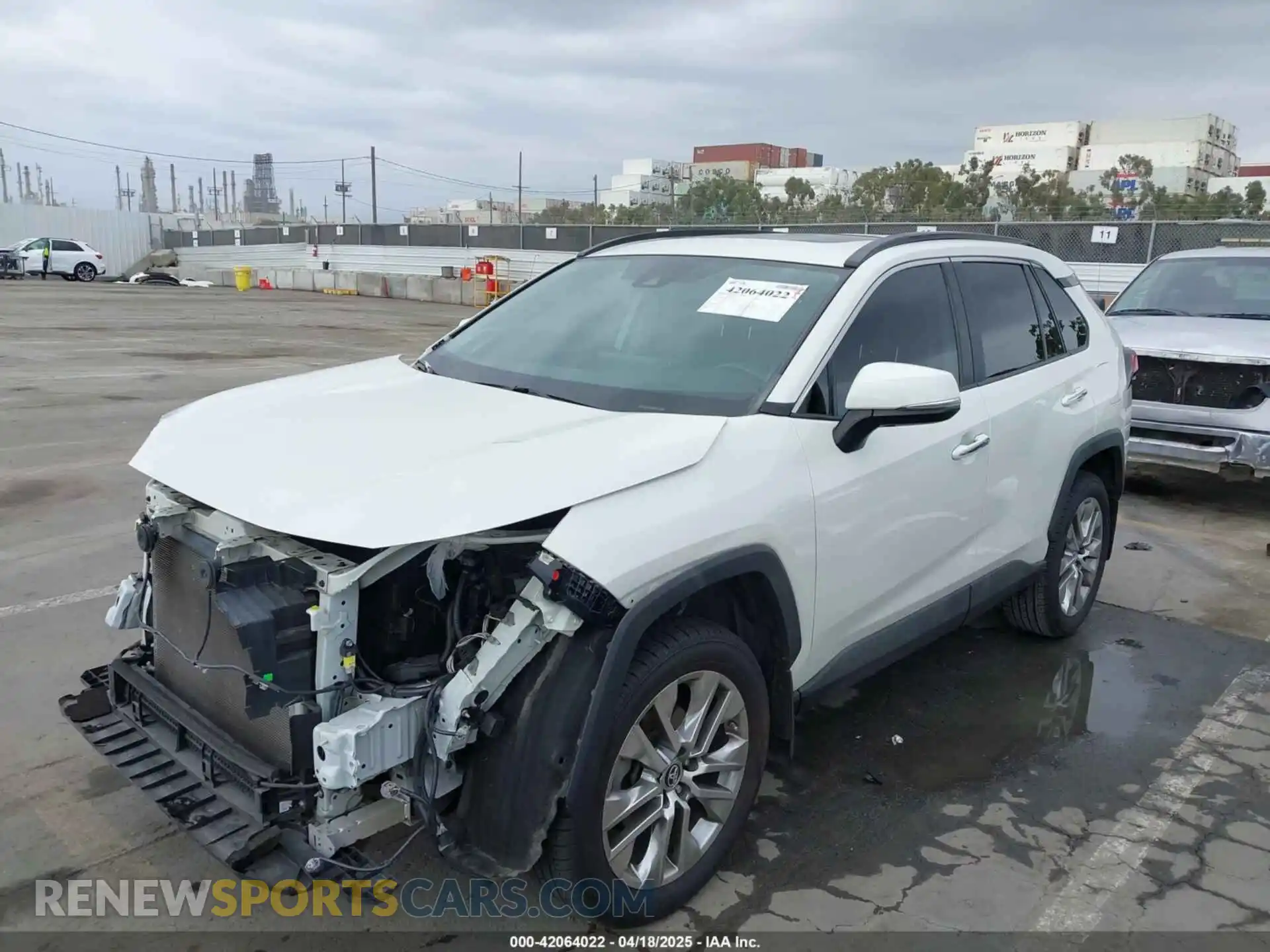 2 Photograph of a damaged car 2T3Y1RFVXKC008176 TOYOTA RAV4 2019