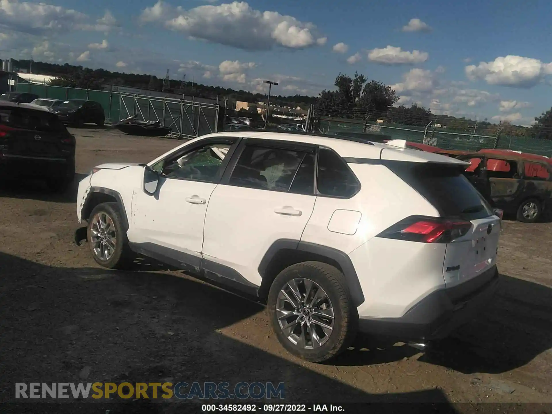 3 Фотография поврежденного автомобиля JTMA1RFV2KD044683 TOYOTA RAV4 2019