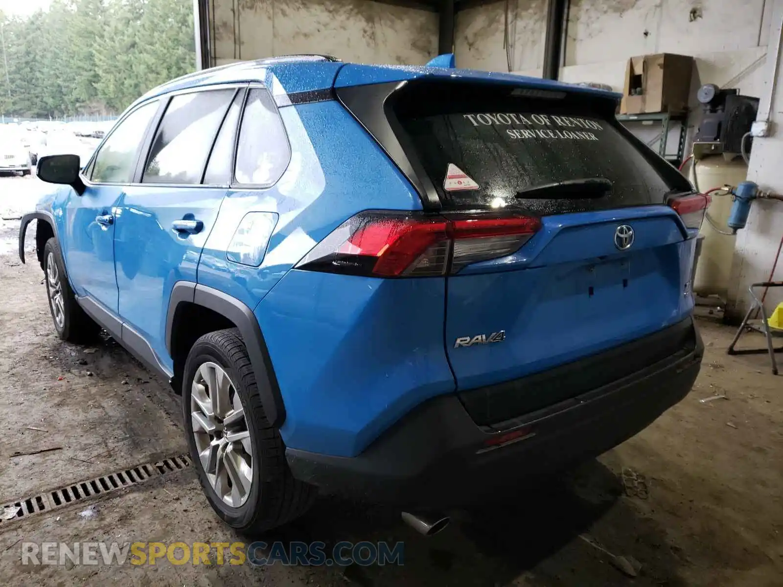 3 Photograph of a damaged car JTMA1RFV7KD512181 TOYOTA RAV4 2019