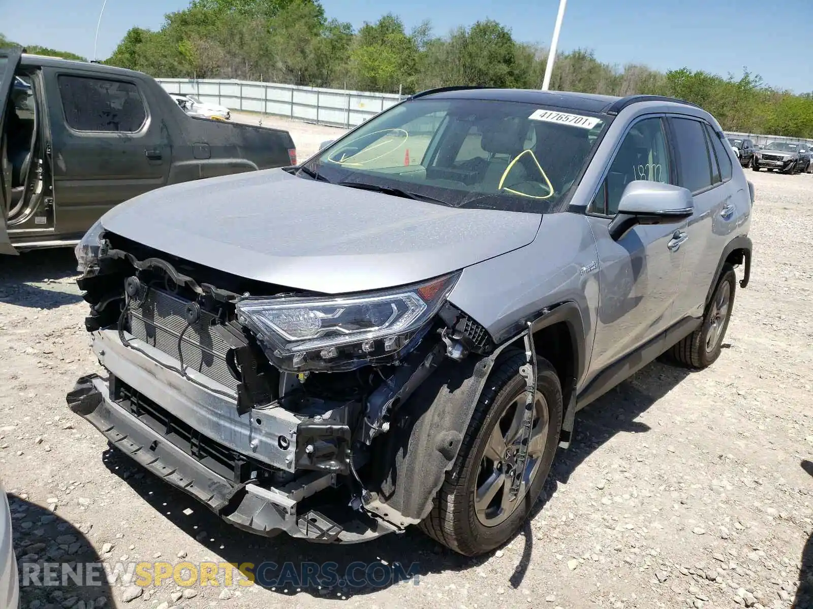 2 Photograph of a damaged car JTMDWRFV6KD509562 TOYOTA RAV4 2019