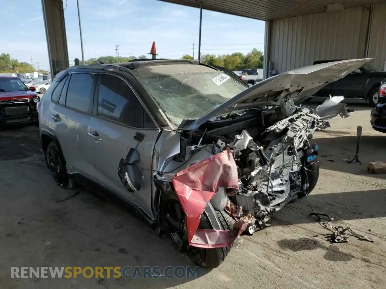 1 Photograph of a damaged car JTMEWRFV2KD501673 TOYOTA RAV4 2019