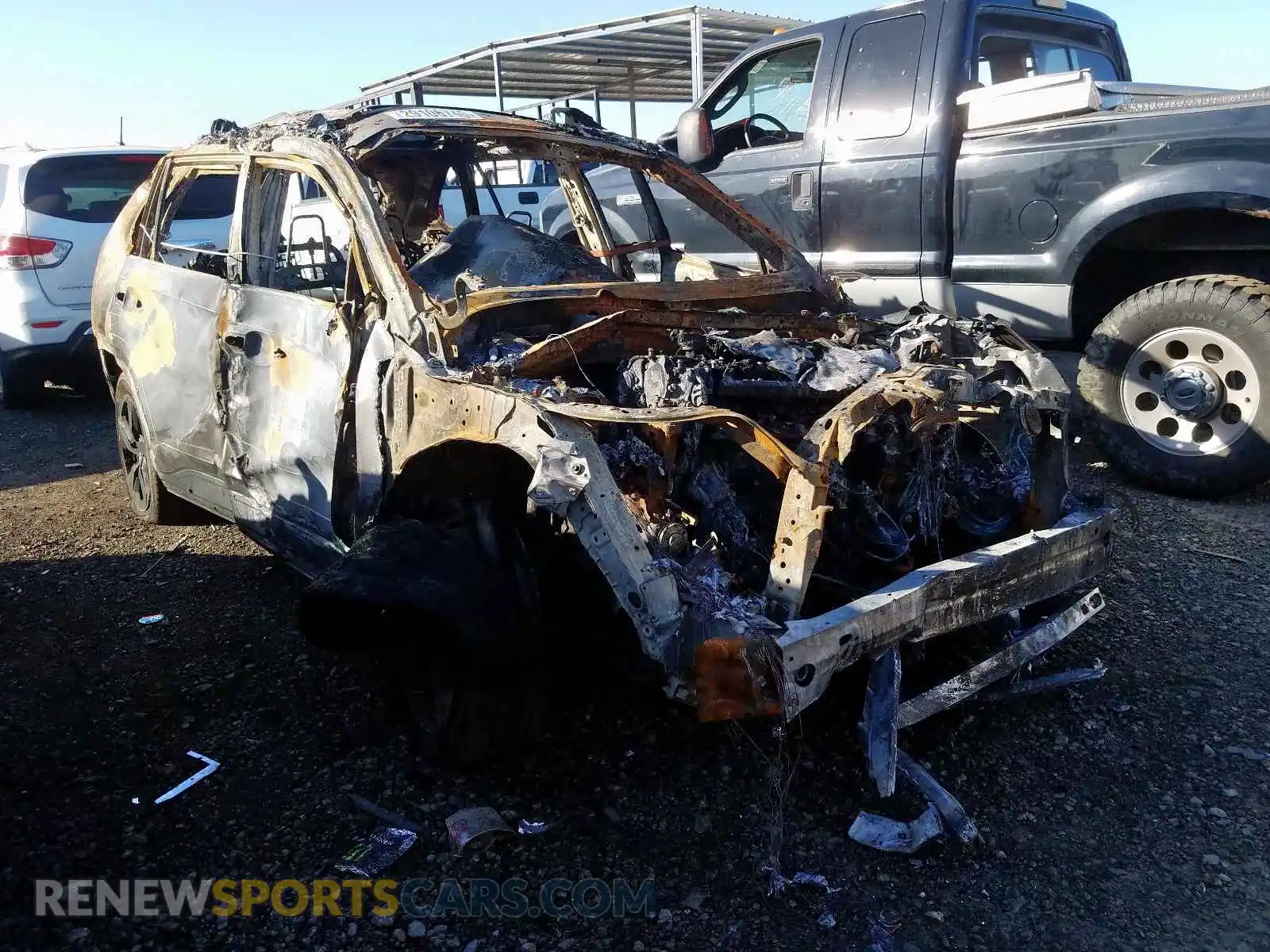 1 Photograph of a damaged car JTMEWRFV2KD522748 TOYOTA RAV4 2019