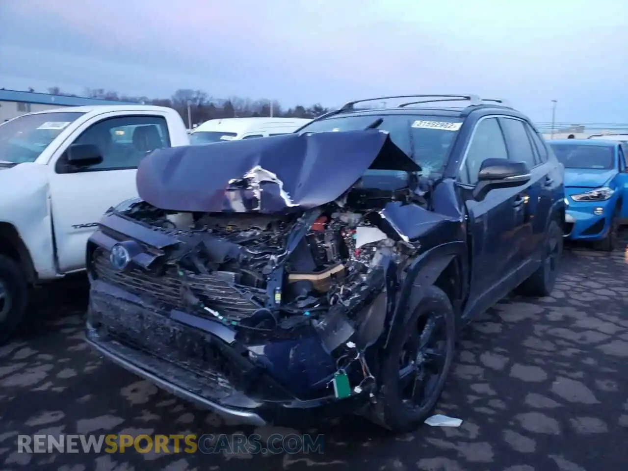 2 Photograph of a damaged car JTMEWRFV2KJ007346 TOYOTA RAV4 2019