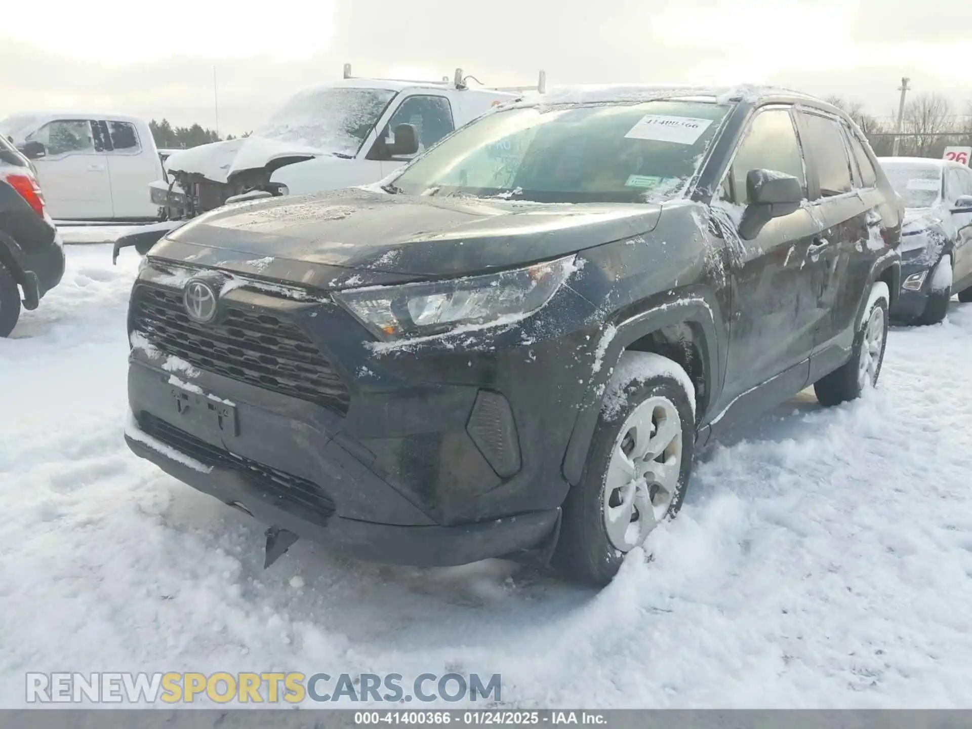 2 Photograph of a damaged car JTMF1RFV0KD039634 TOYOTA RAV4 2019