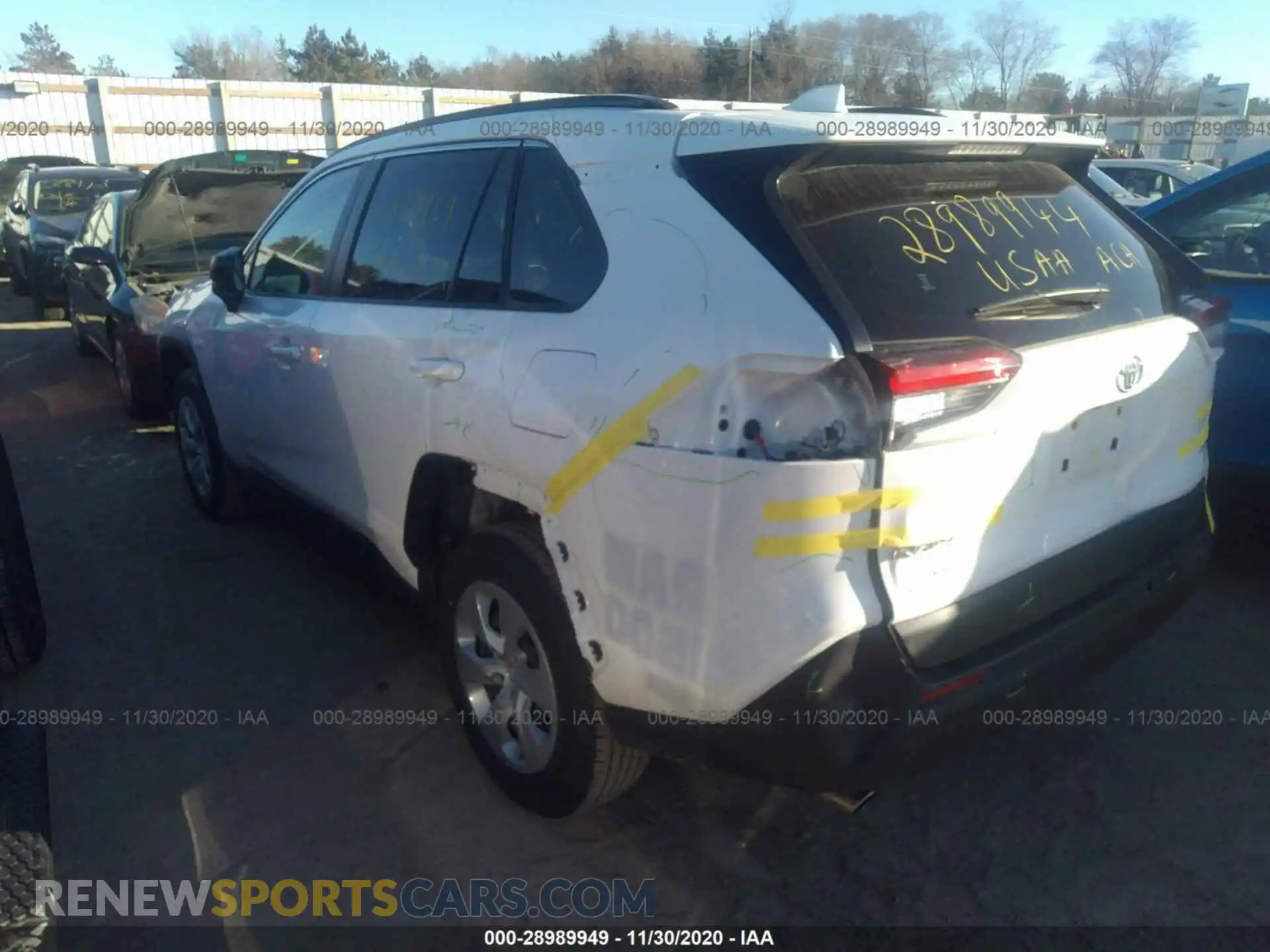 3 Photograph of a damaged car JTMF1RFV0KD045255 TOYOTA RAV4 2019