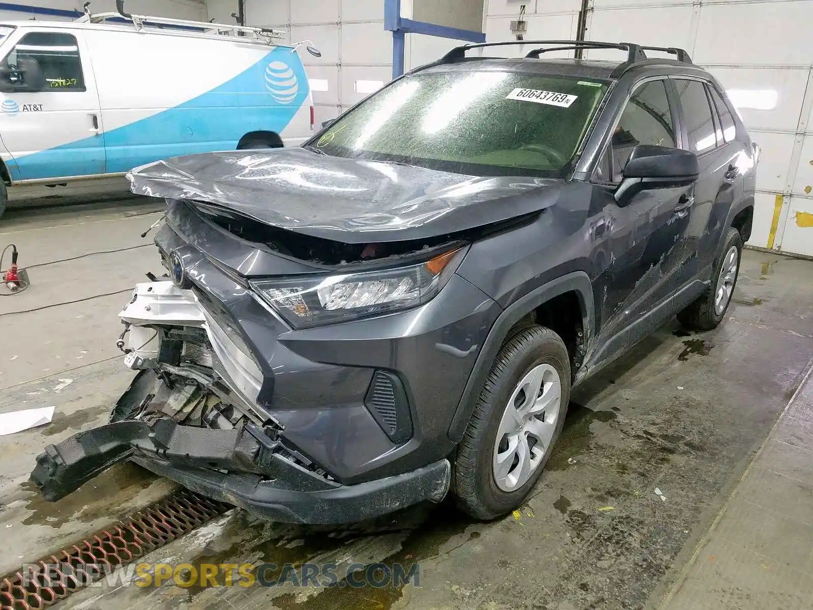 2 Photograph of a damaged car JTMF1RFV0KJ003153 TOYOTA RAV4 2019