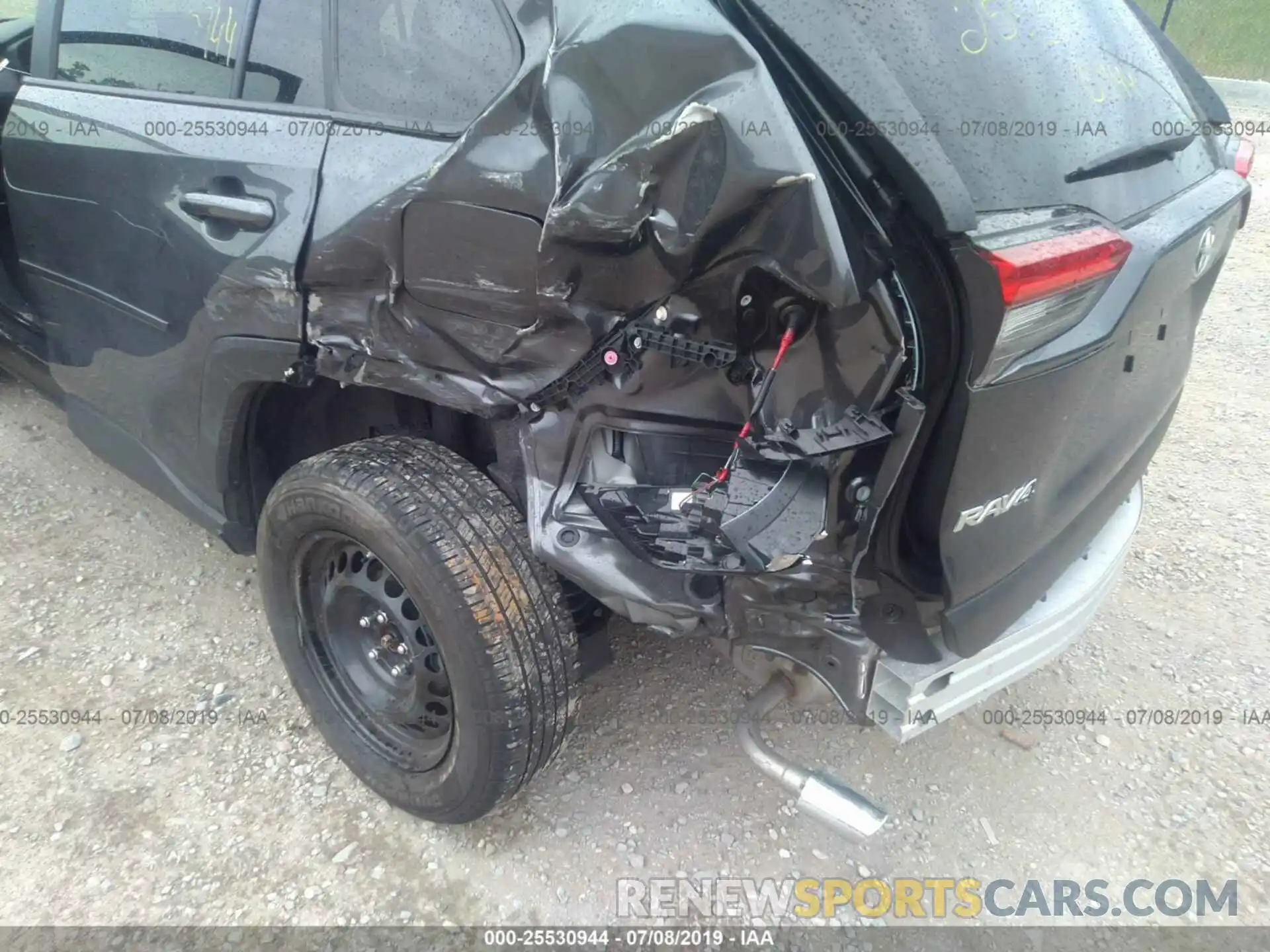 6 Photograph of a damaged car JTMF1RFV2KJ005812 TOYOTA RAV4 2019