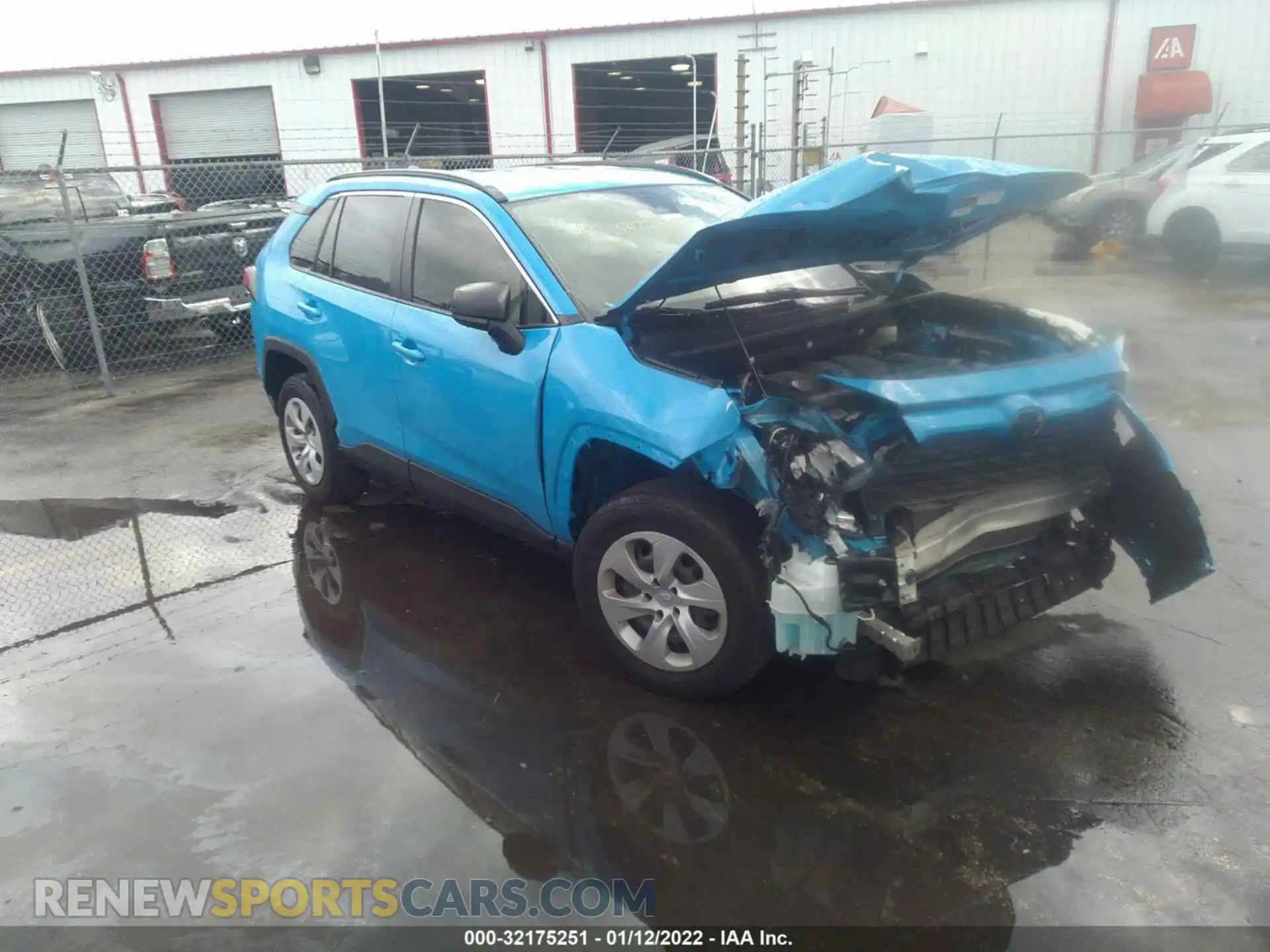 1 Photograph of a damaged car JTMF1RFV2KJ012811 TOYOTA RAV4 2019