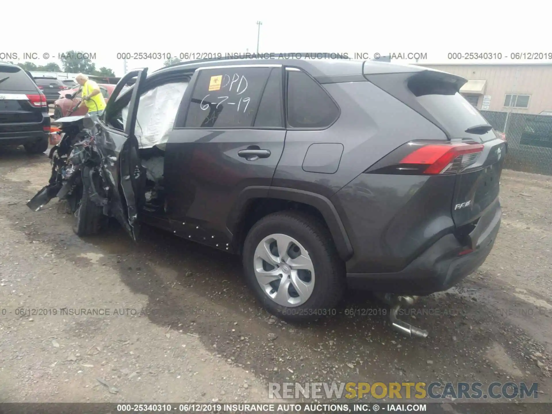 3 Photograph of a damaged car JTMG1RFV7KD017070 TOYOTA RAV4 2019