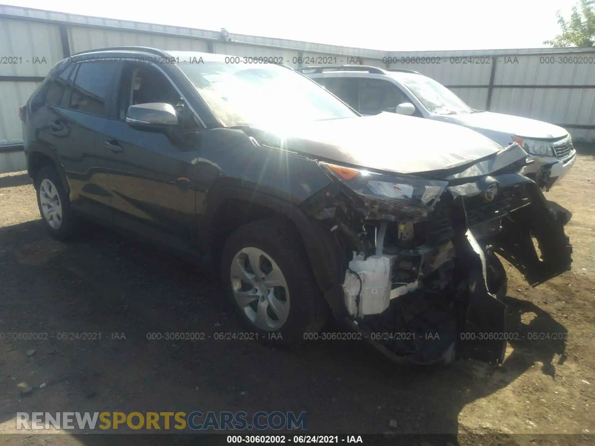 1 Photograph of a damaged car JTMG1RFV9KD033352 TOYOTA RAV4 2019