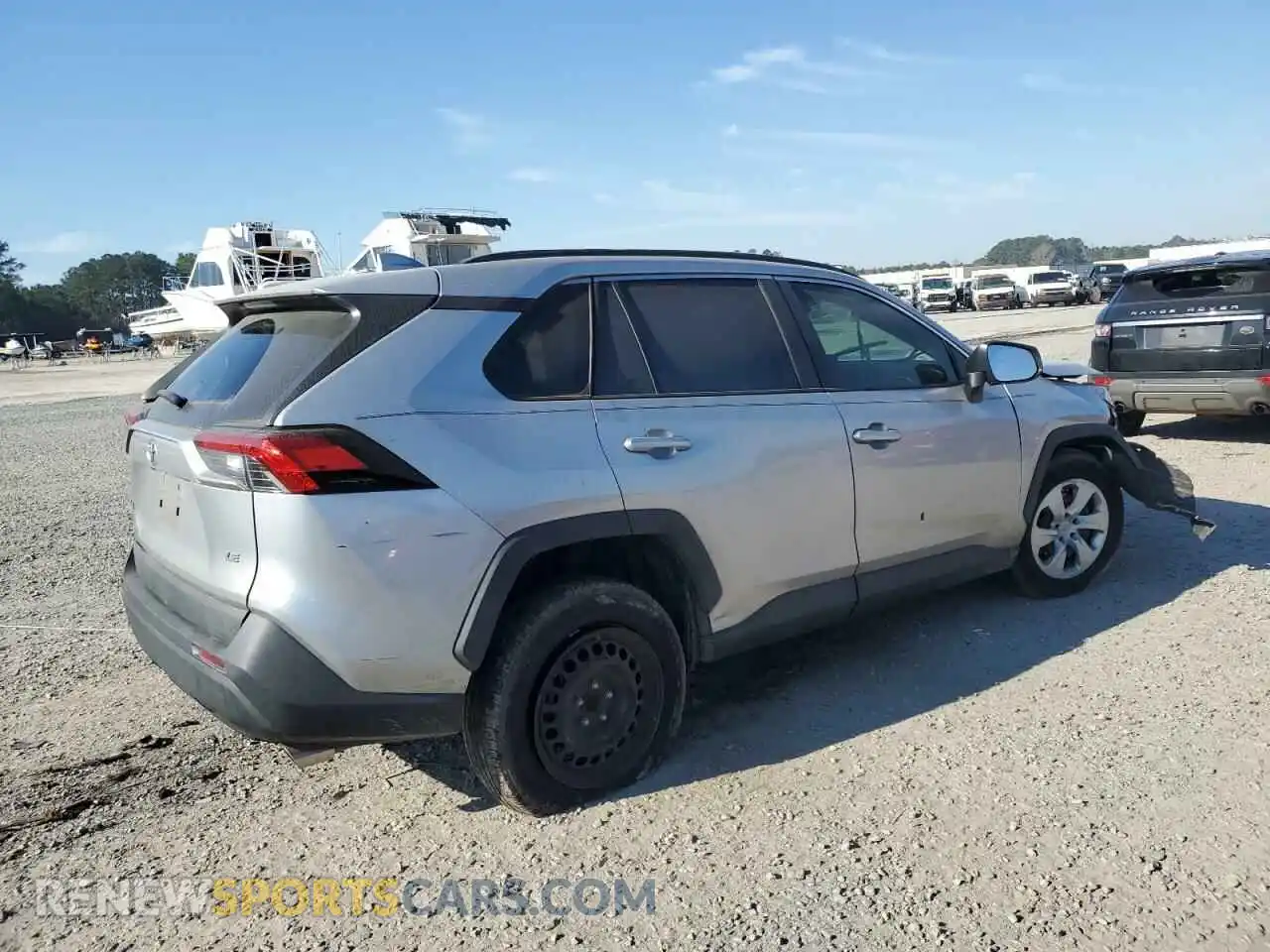 3 Photograph of a damaged car JTMH1RFV2KD500065 TOYOTA RAV4 2019