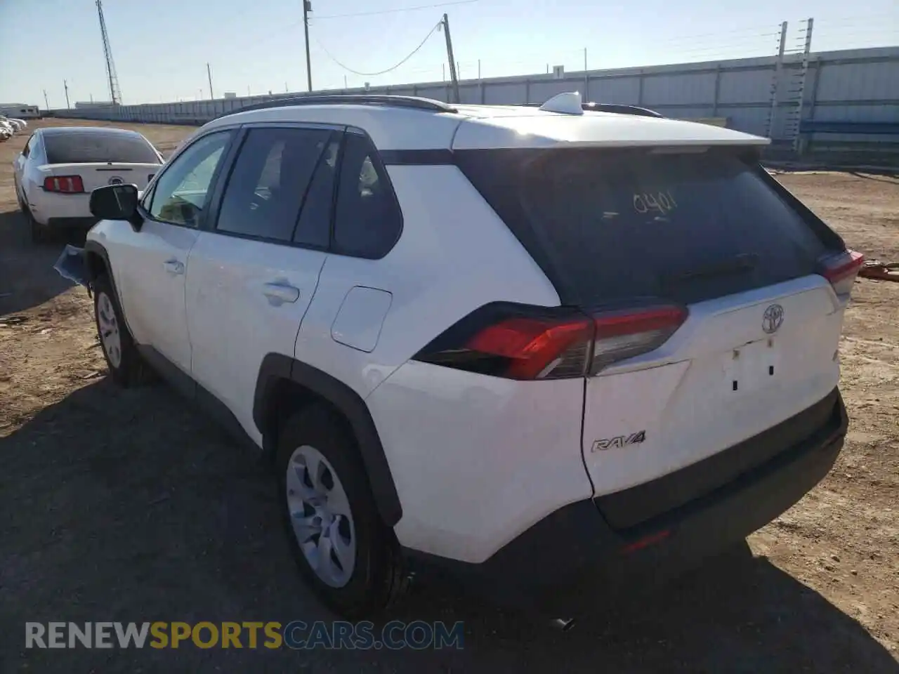 3 Photograph of a damaged car JTMH1RFV3KD040401 TOYOTA RAV4 2019