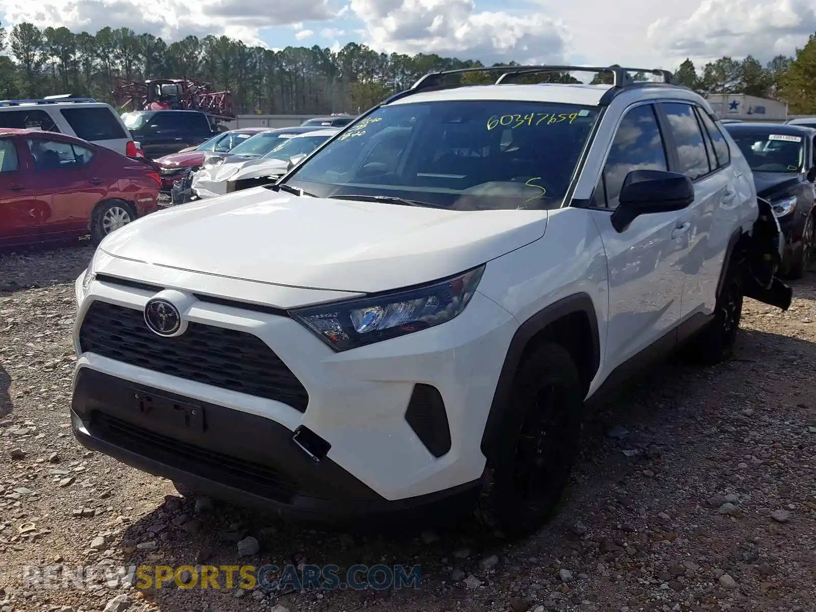 2 Photograph of a damaged car JTMH1RFV4KJ006372 TOYOTA RAV4 2019