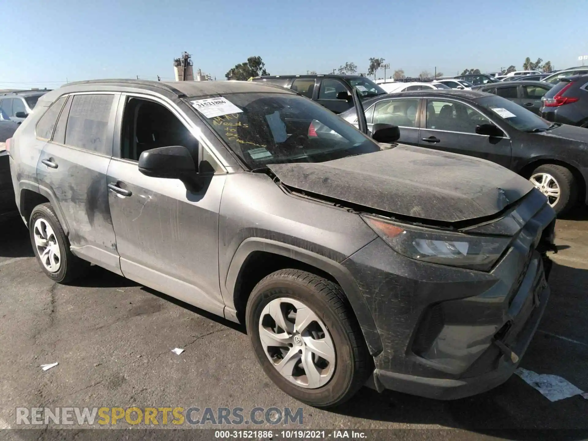 1 Photograph of a damaged car JTMH1RFV5KD024166 TOYOTA RAV4 2019