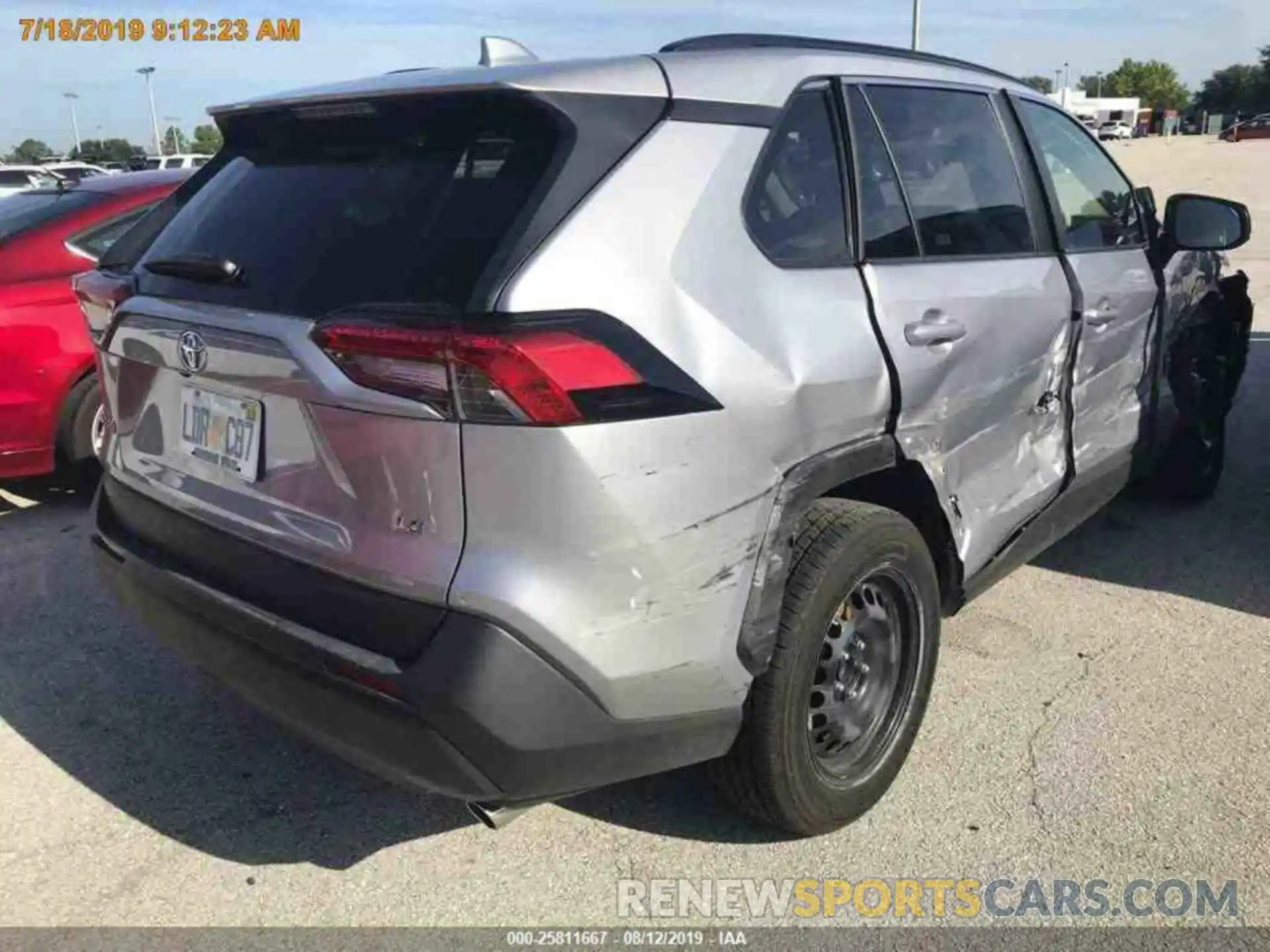 11 Photograph of a damaged car JTMH1RFV8KD012156 TOYOTA RAV4 2019