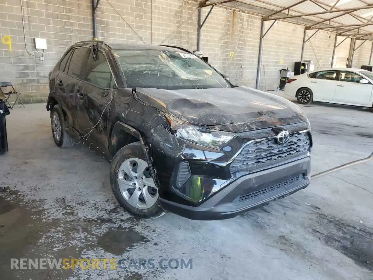 1 Photograph of a damaged car JTMH1RFV8KD037591 TOYOTA RAV4 2019