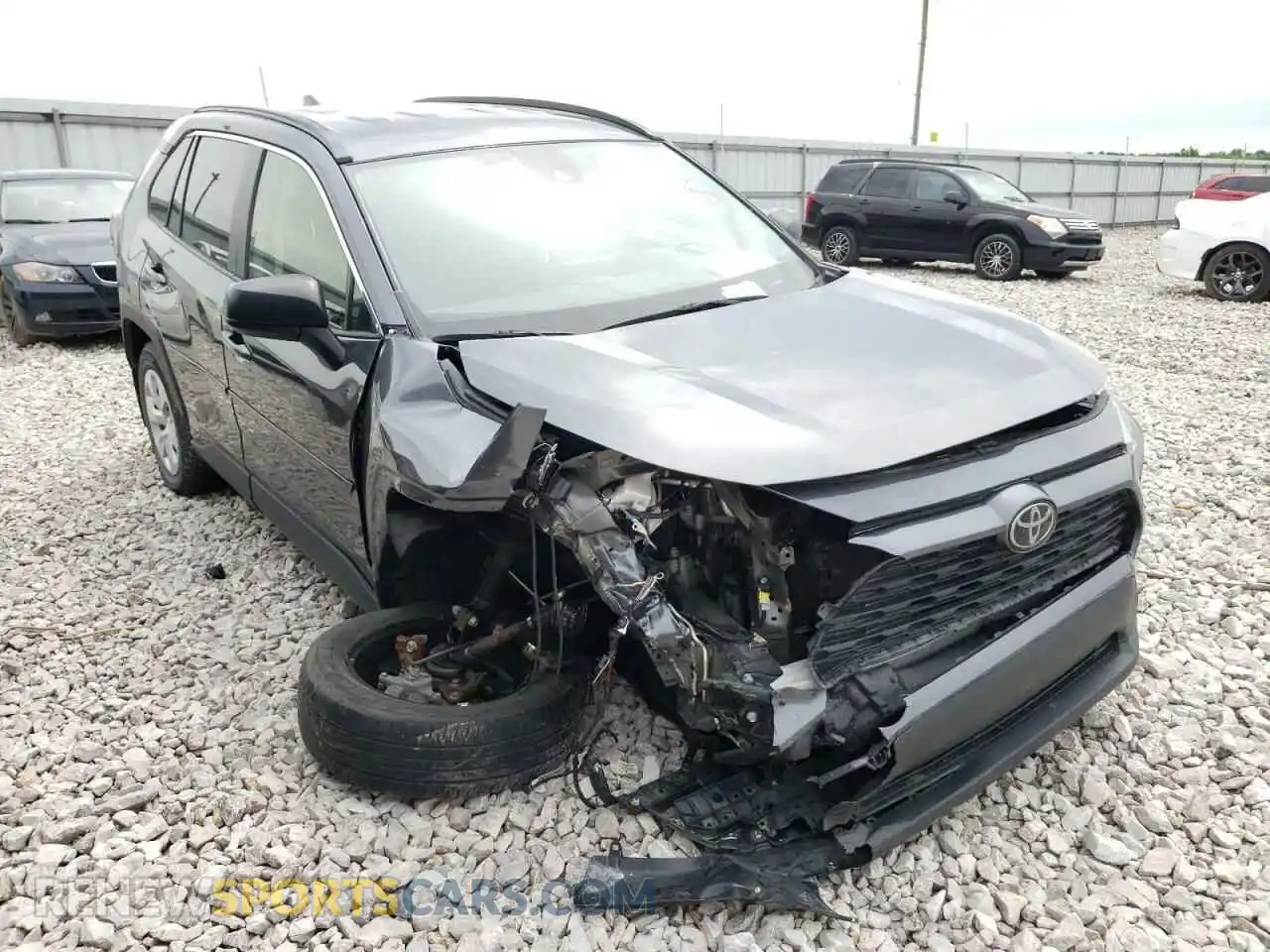 1 Photograph of a damaged car JTMH1RFV9KD516649 TOYOTA RAV4 2019