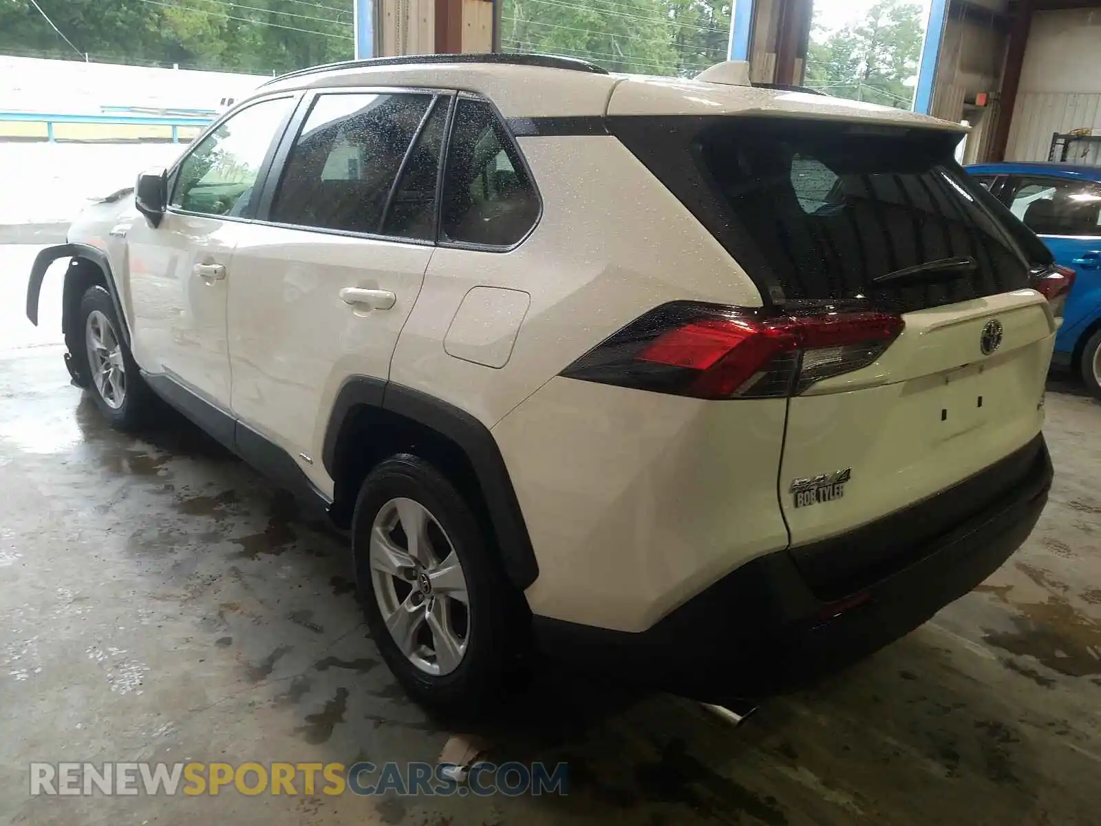 3 Photograph of a damaged car JTMLWRFV4KD501570 TOYOTA RAV4 2019