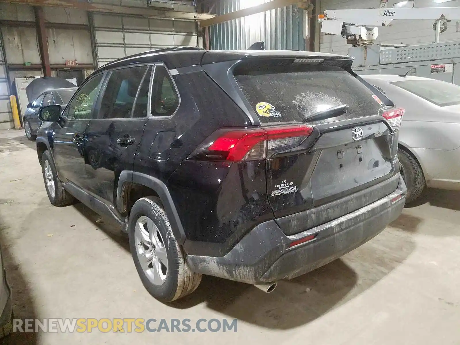3 Photograph of a damaged car JTMMWRFV7KD013489 TOYOTA RAV4 2019