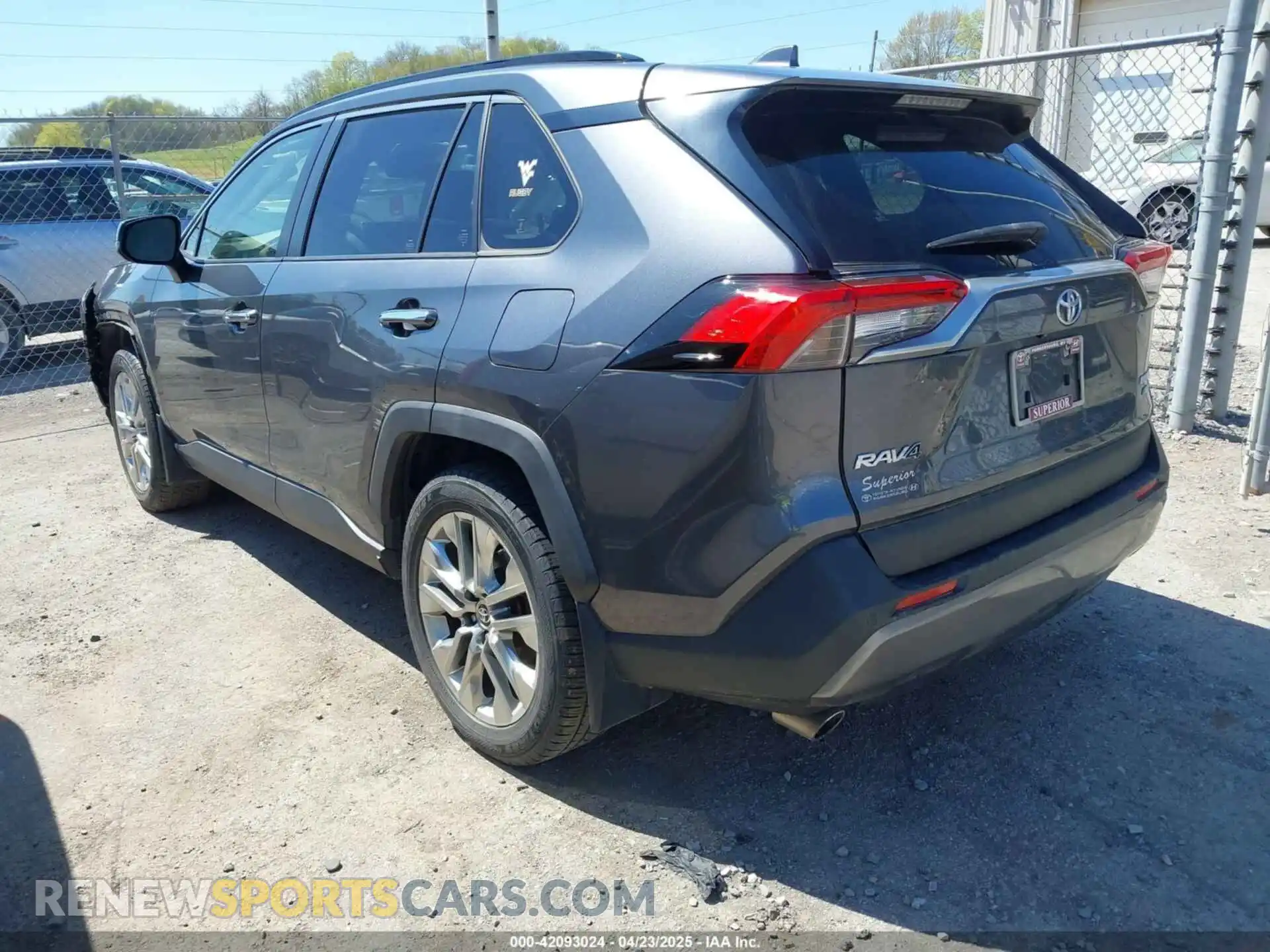 3 Photograph of a damaged car JTMN1RFV3KD521977 TOYOTA RAV4 2019