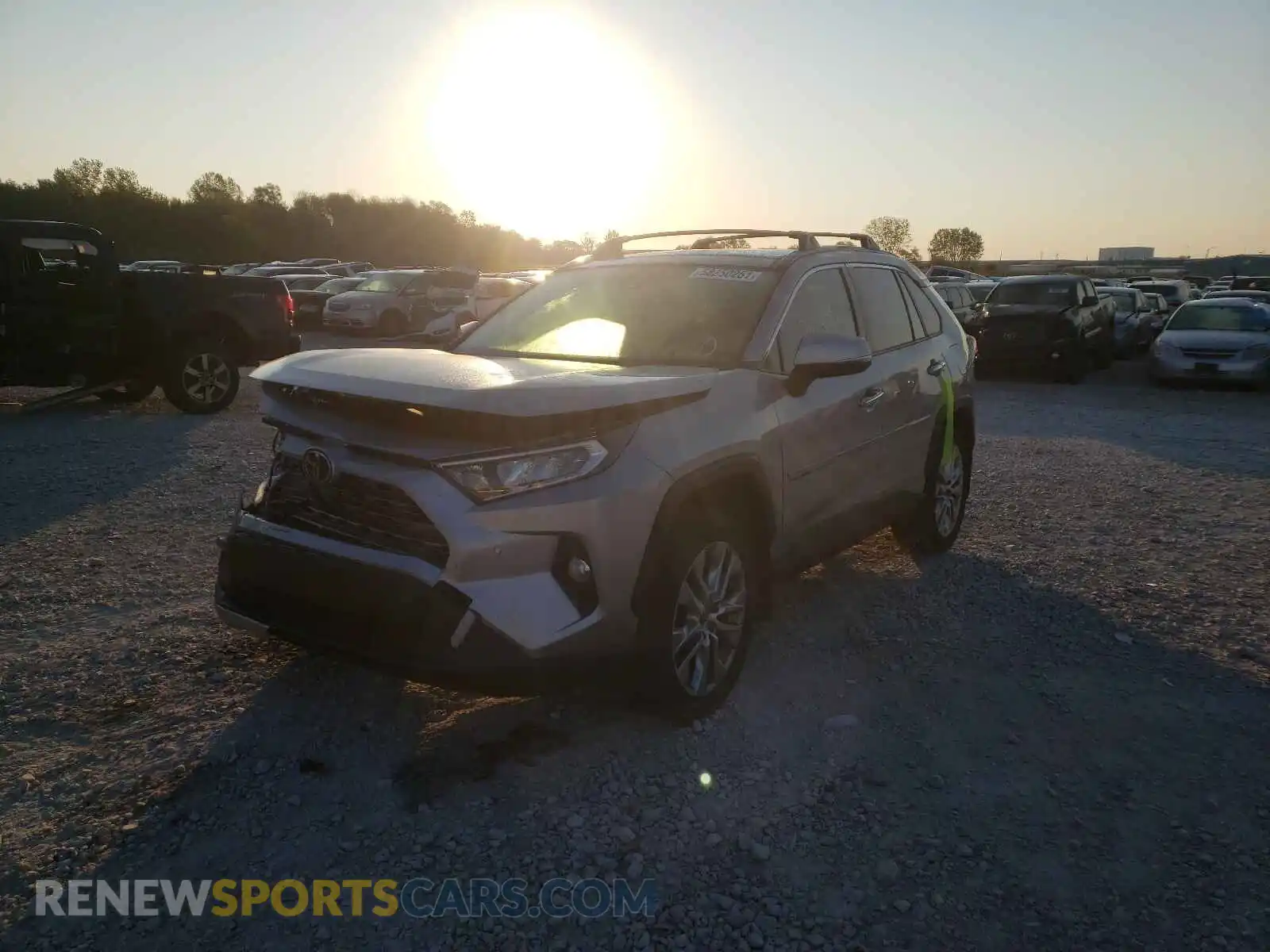 2 Photograph of a damaged car JTMN1RFV9KD521580 TOYOTA RAV4 2019