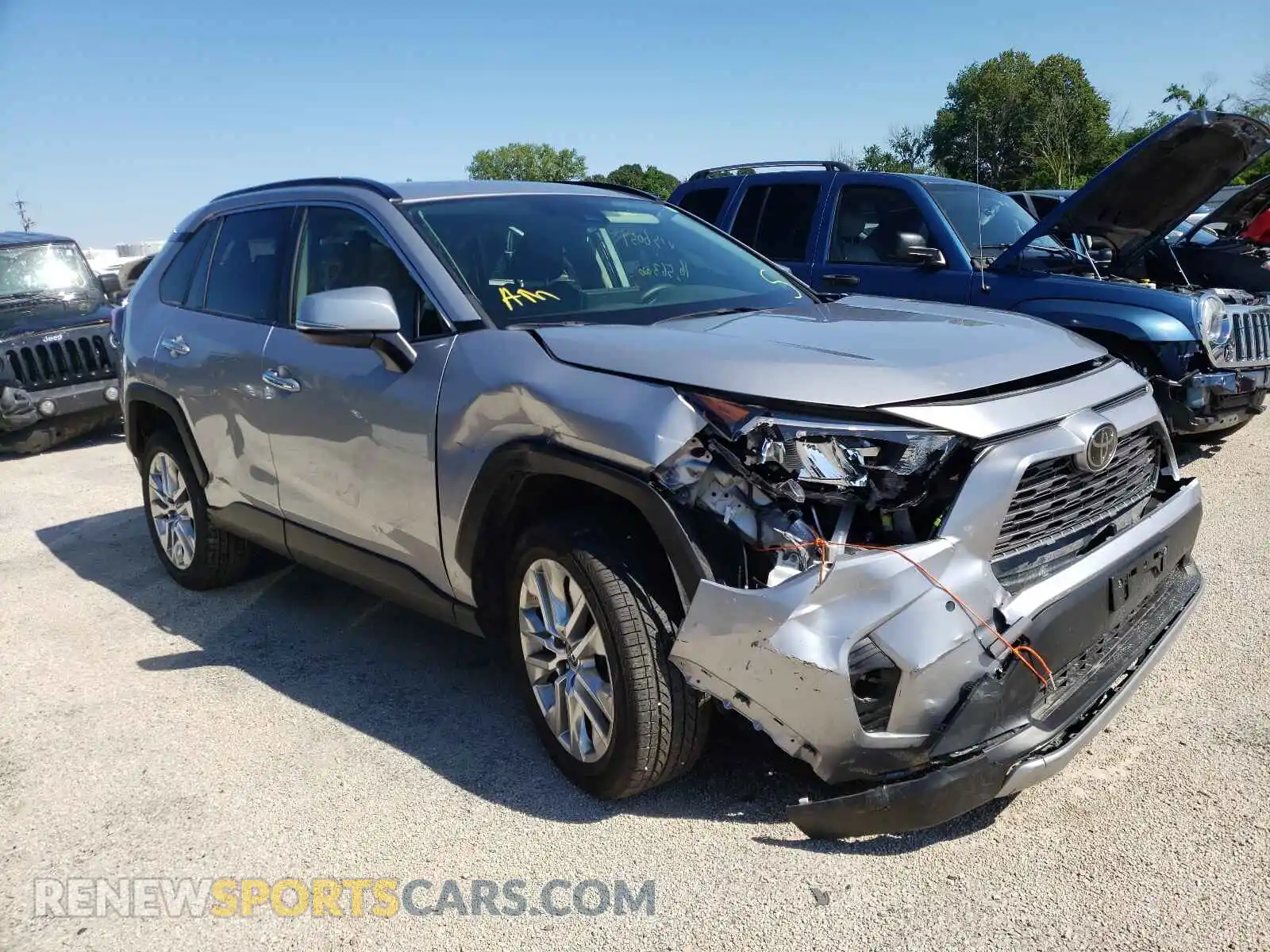 1 Photograph of a damaged car JTMN1RFVXKD036722 TOYOTA RAV4 2019
